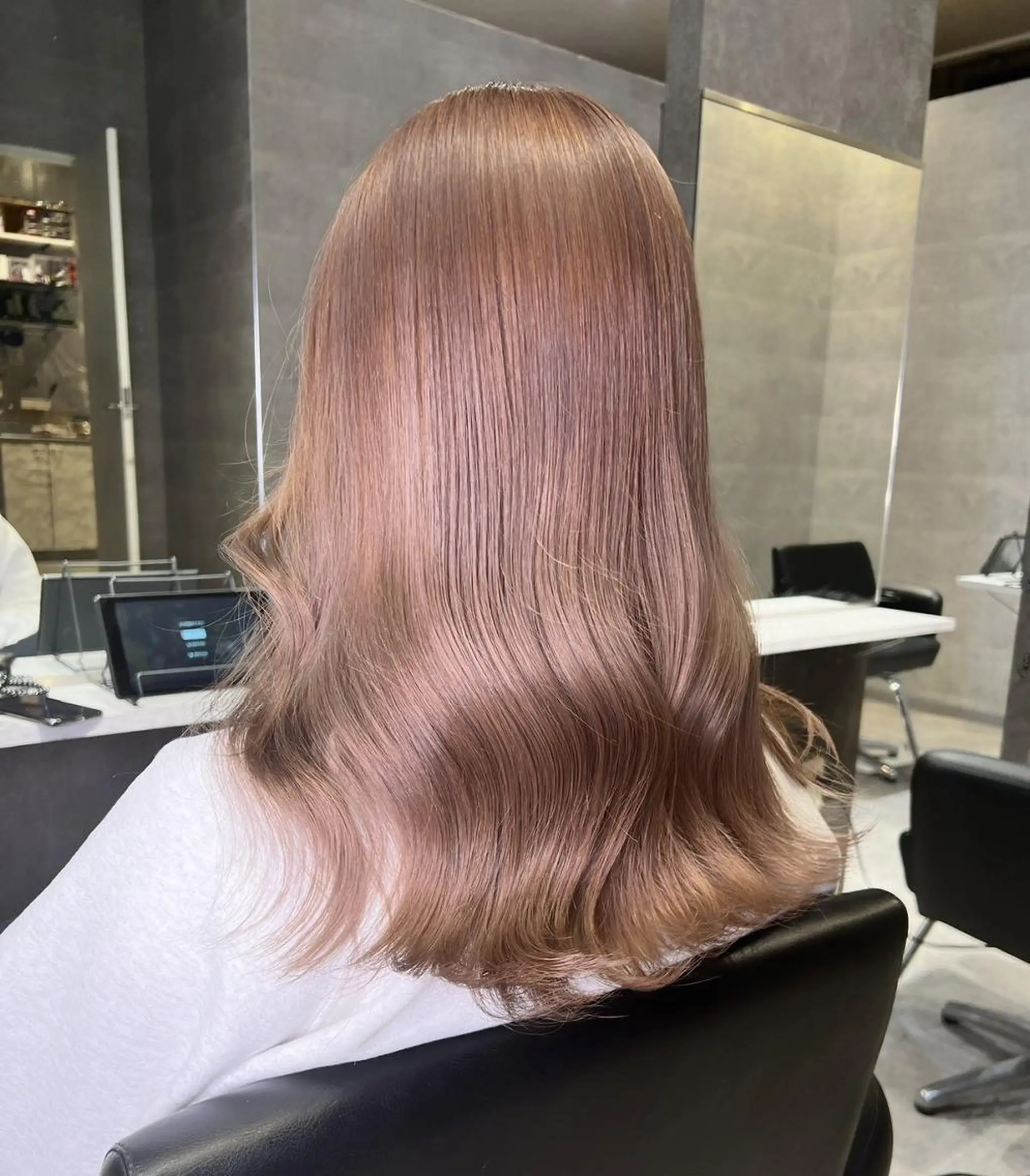 セミロング 外国人風カラー ハイライト 髪質改善 似合わせカット トリートメント カット ヘアカラー トリートメント BUCKS【天王寺】 バックス【駅30秒】のヘアスタイル