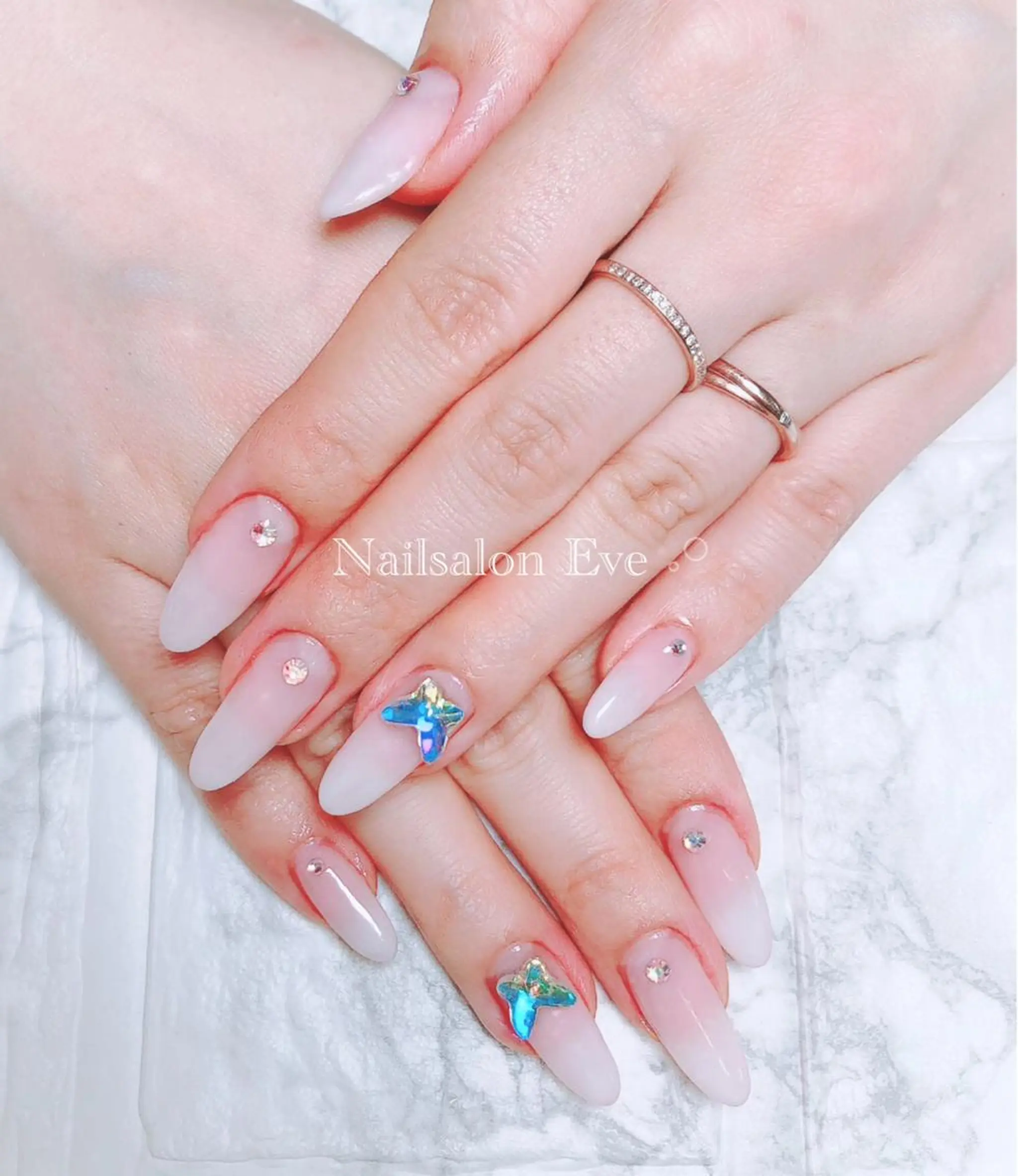 ネイル グラデーション ハンドネイル ハンドケア Nailsalon Eve（イヴ）のネイルデザイン