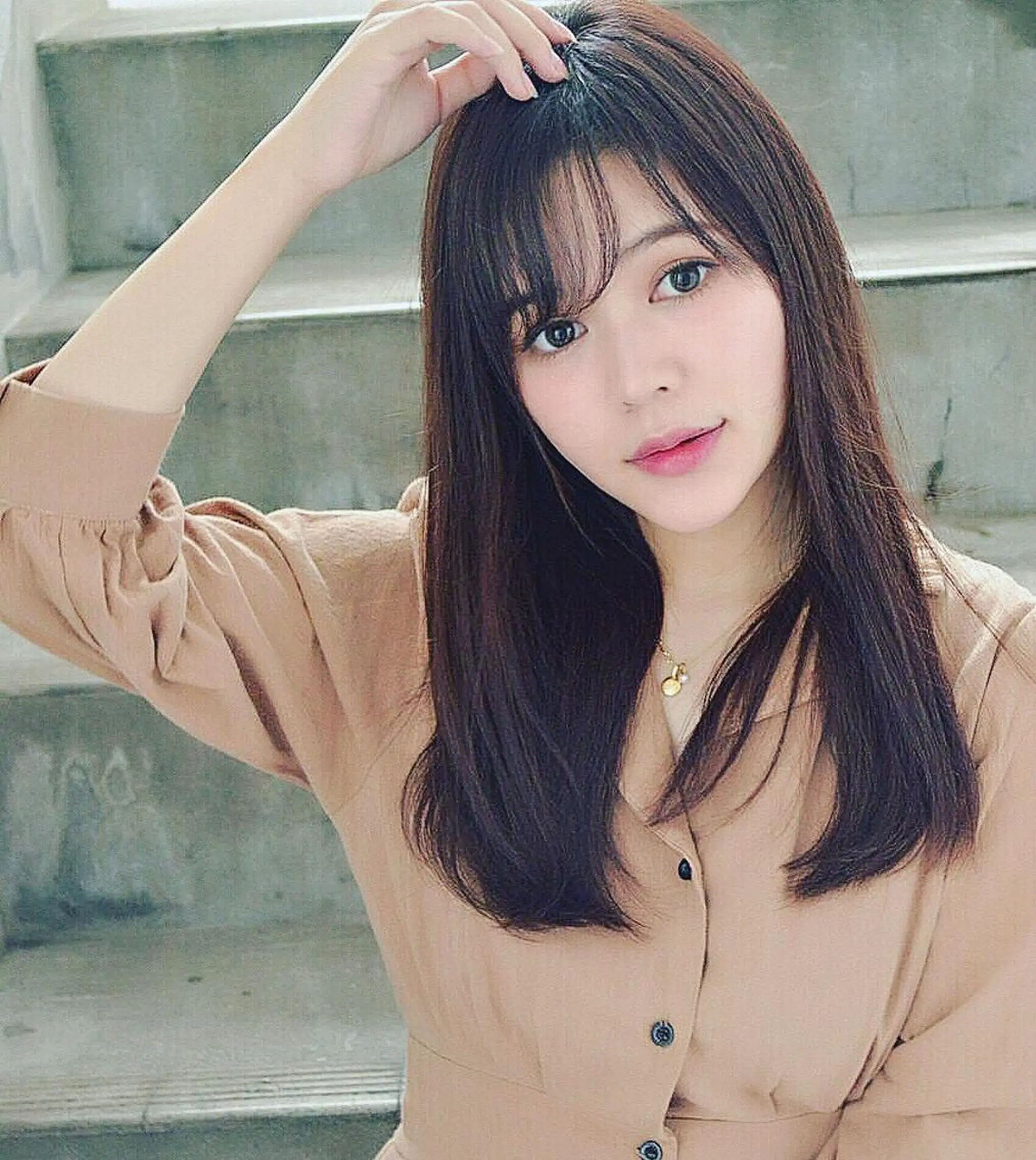 ロング カノンバイフラミューム所属・ショートは任せて ミヤザキのヘアスタイル