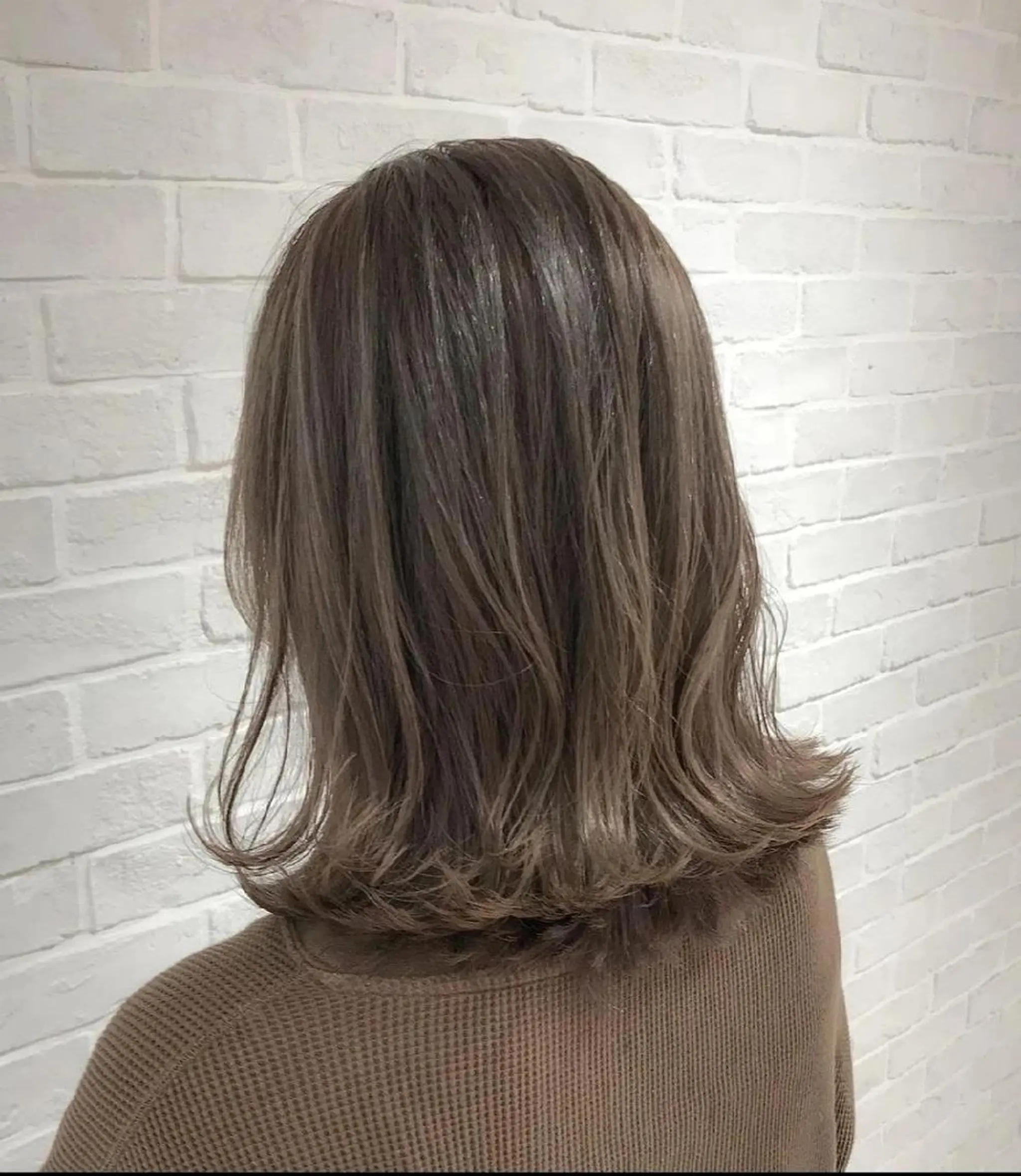 ミディアム カラー ベージュカラー ダブルカラー ヘアカラー トリートメント ブリーチカラー🌈 嘉名 真樹のヘアスタイル