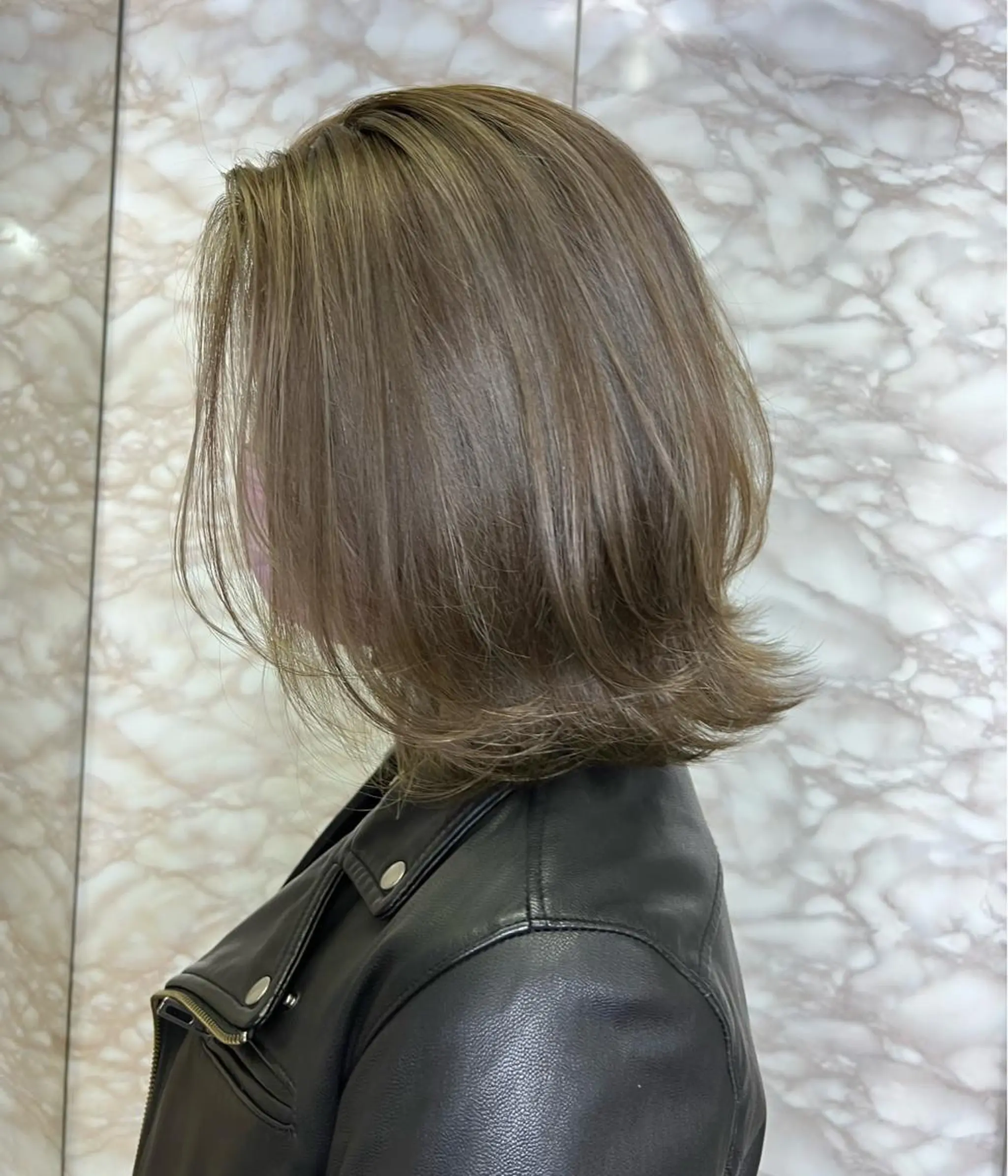 ロング カラー グレージュ ハイライトカラー ハイライト 🩶透明感グレージュ /レイヤー🩶のヘアスタイル