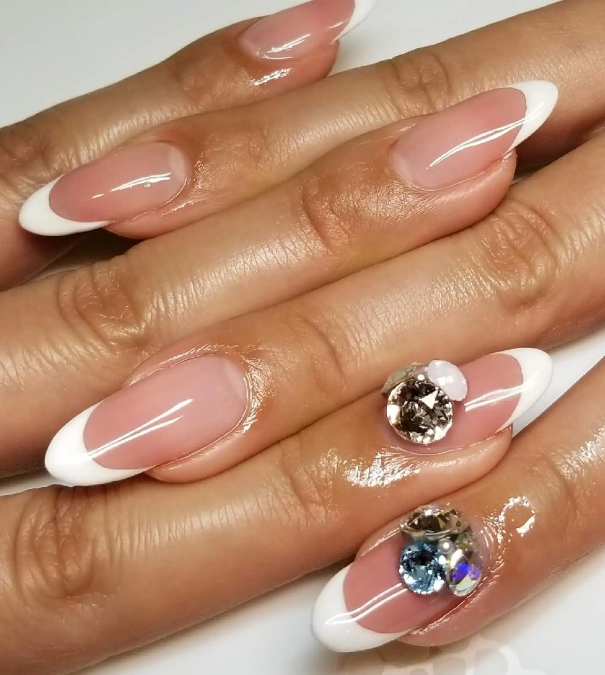 ネイル フレンチネイル ハンドネイル L'instant  Nail Artzのネイルデザイン