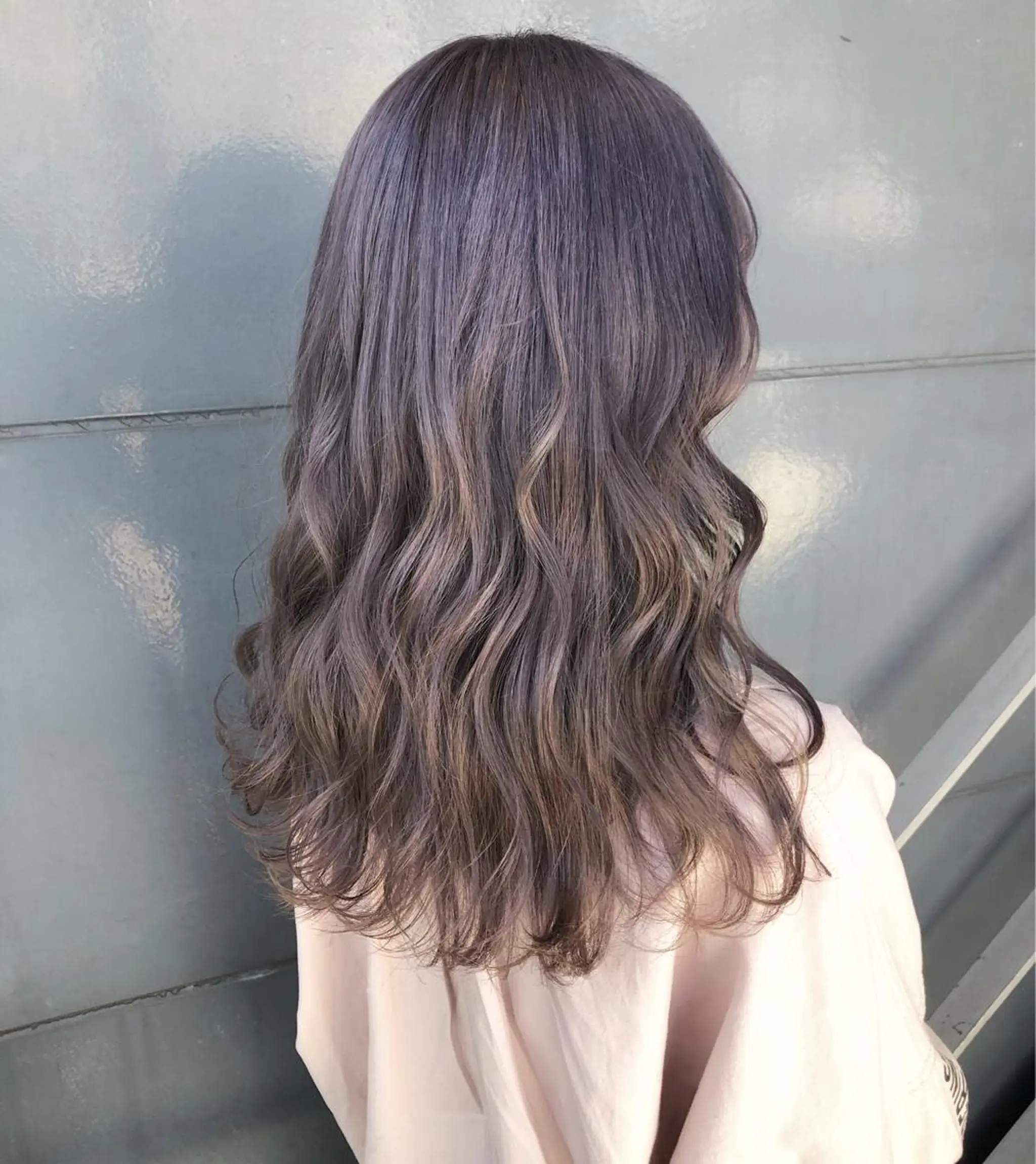 セミロング カラー パープルカラー 女性リピ90%🍨 🩷佐藤みずきのヘアスタイル
