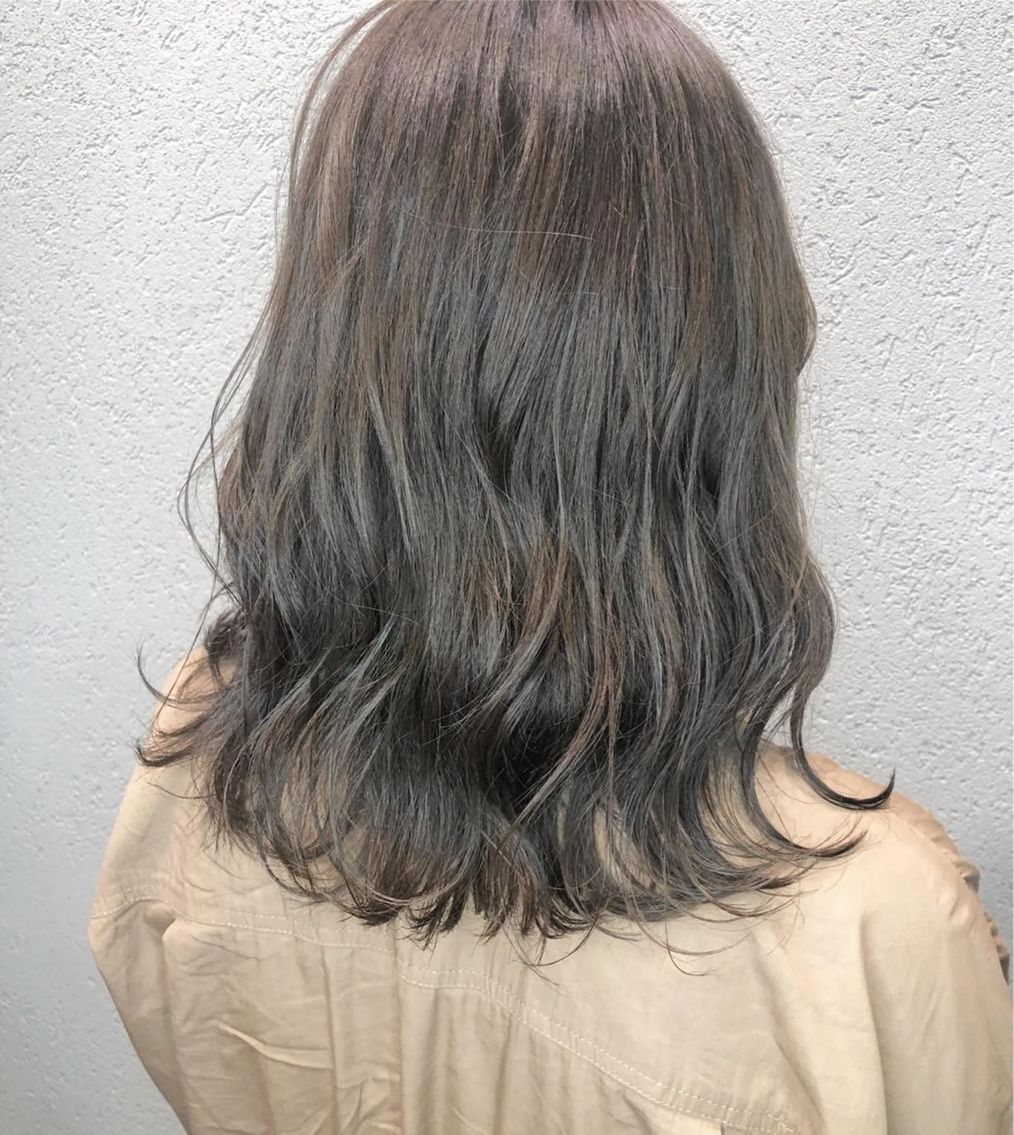 セミロング ヘアカラー a .のヘアスタイル