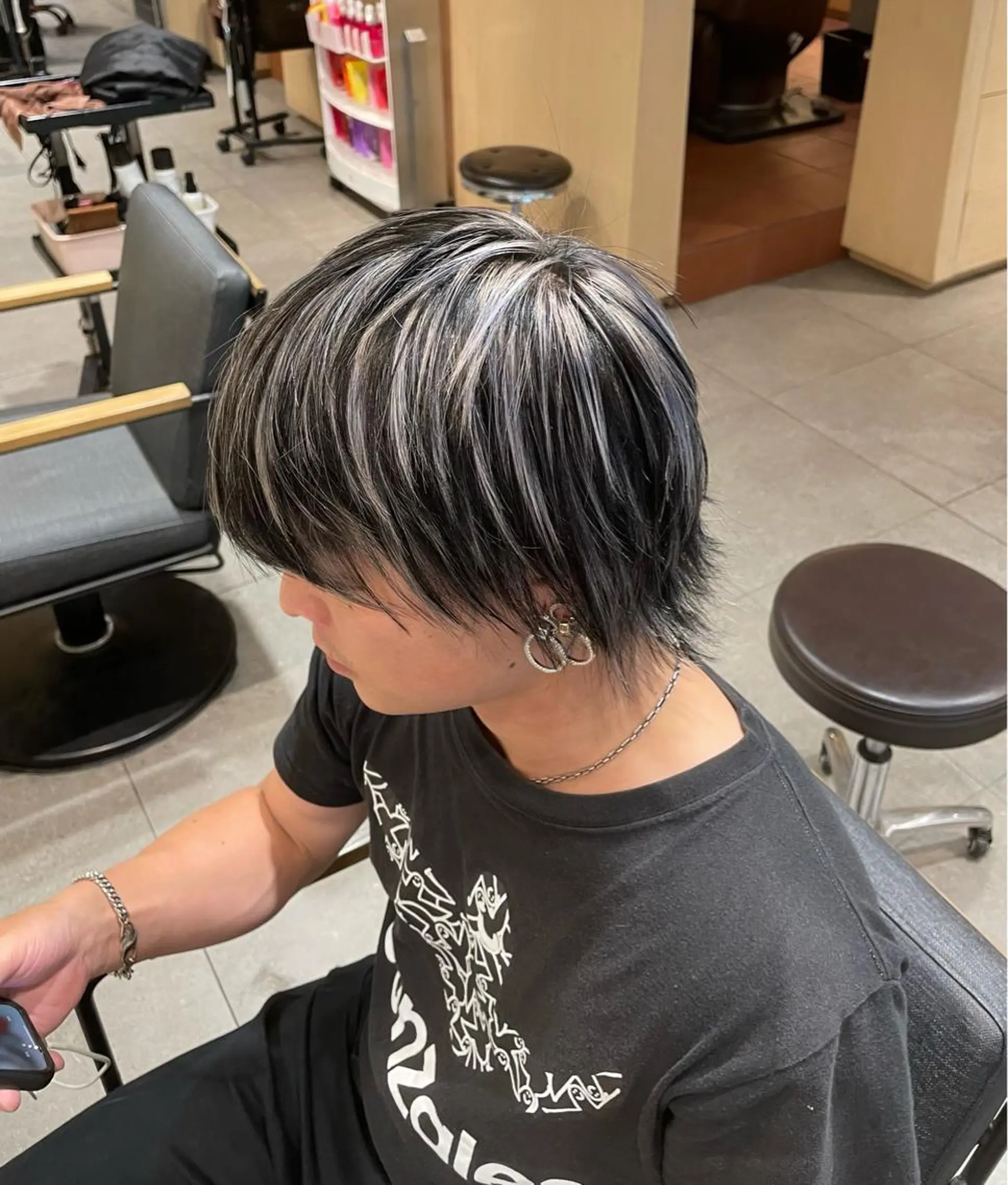 カラー メンズ メンズハイライト ハイライトカラー ヘアカラー トリートメント Le'a所属・渋谷/フェード/ 國分 翔のヘアスタイル