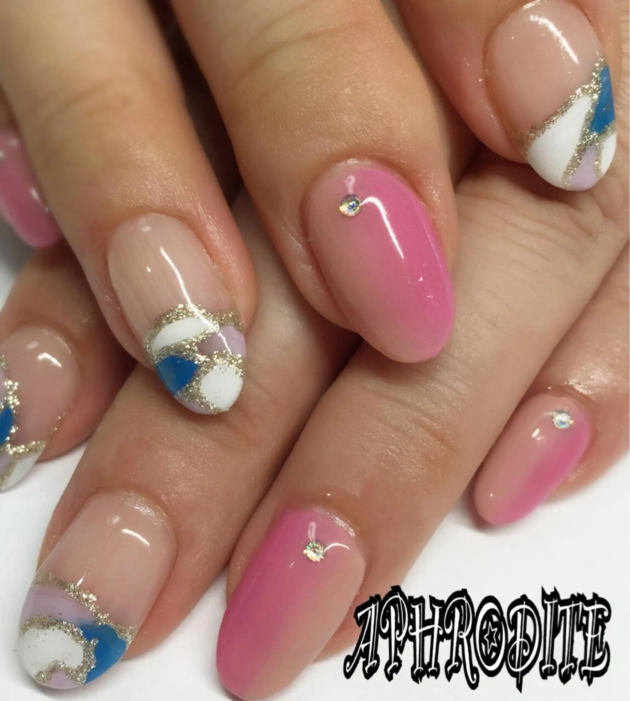 ネイル アートネイル ジェルネイル グラデーション APHRODITE Nagisaのネイルデザイン