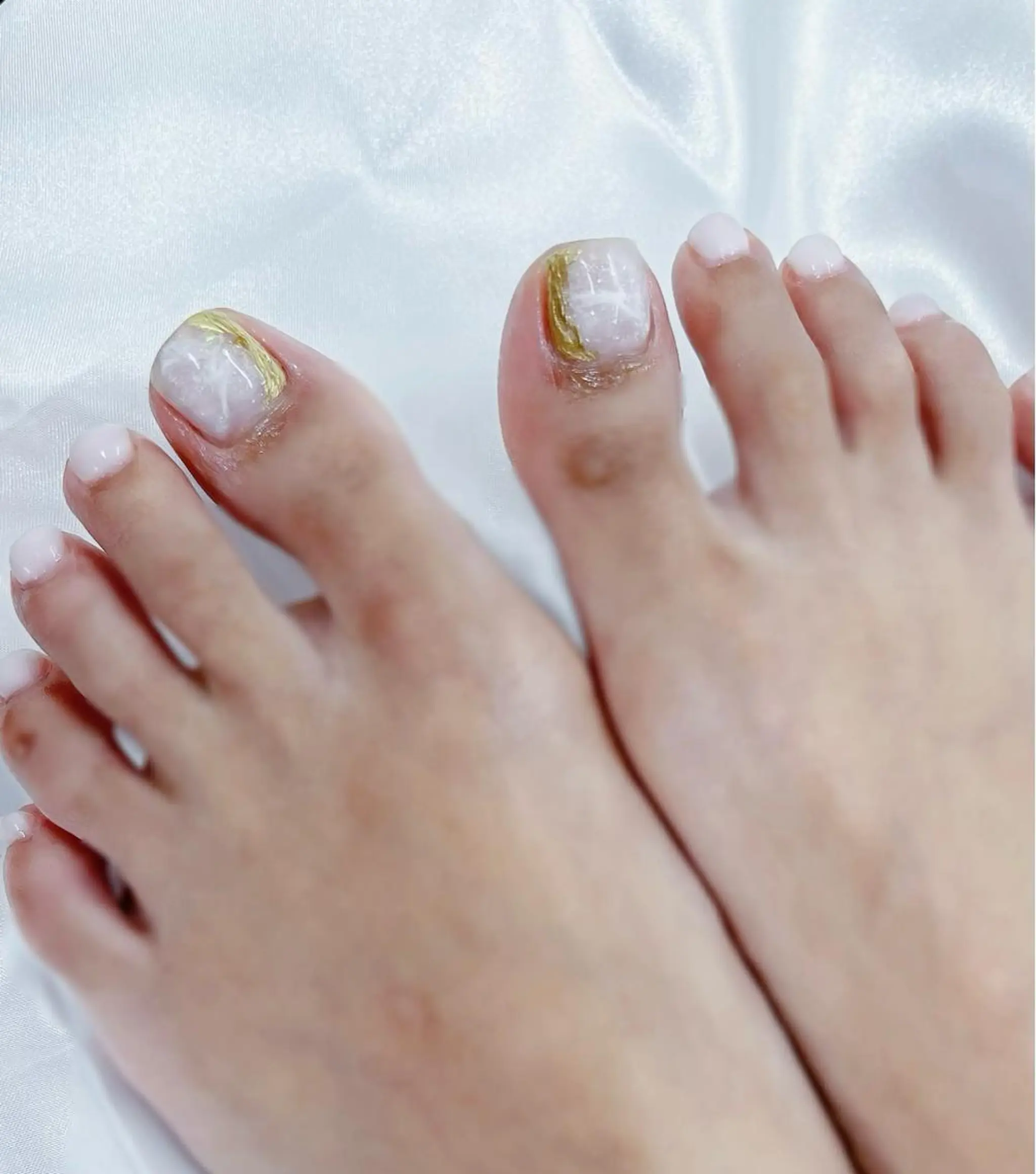ネイル フットネイル Bianca🩶 SHIONOのネイルデザイン
