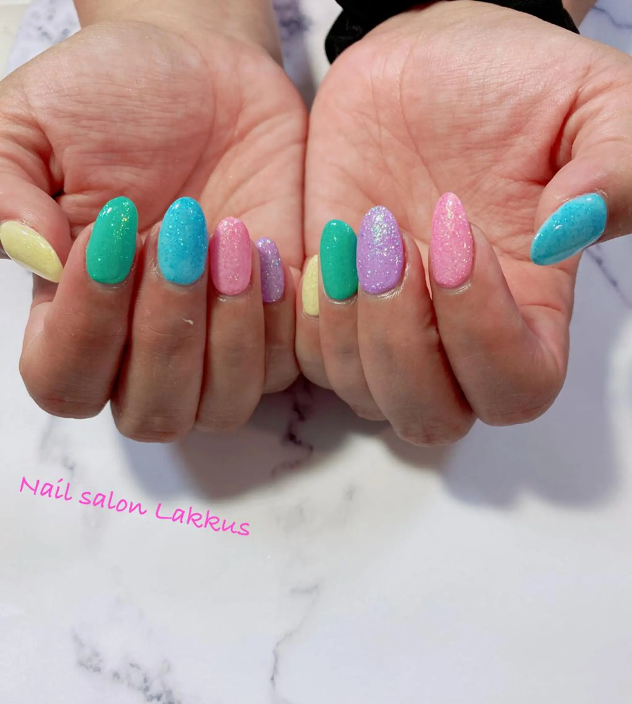 ネイル パステルネイル Lakkus T－CHIのネイルデザイン