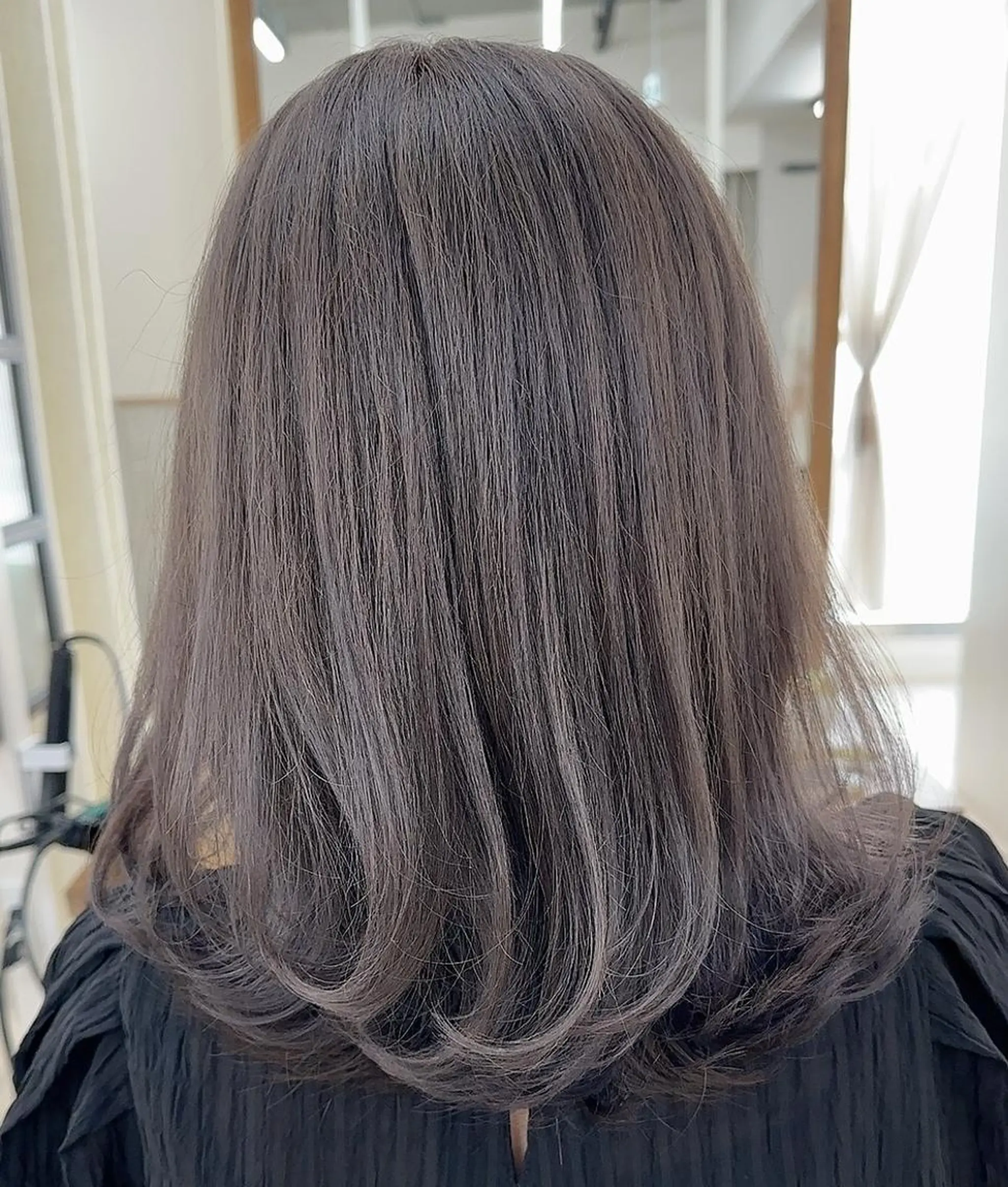 カラー ミディアム 透明感カラー 巻き,ブロー 🪼ミサキのヘアスタイル