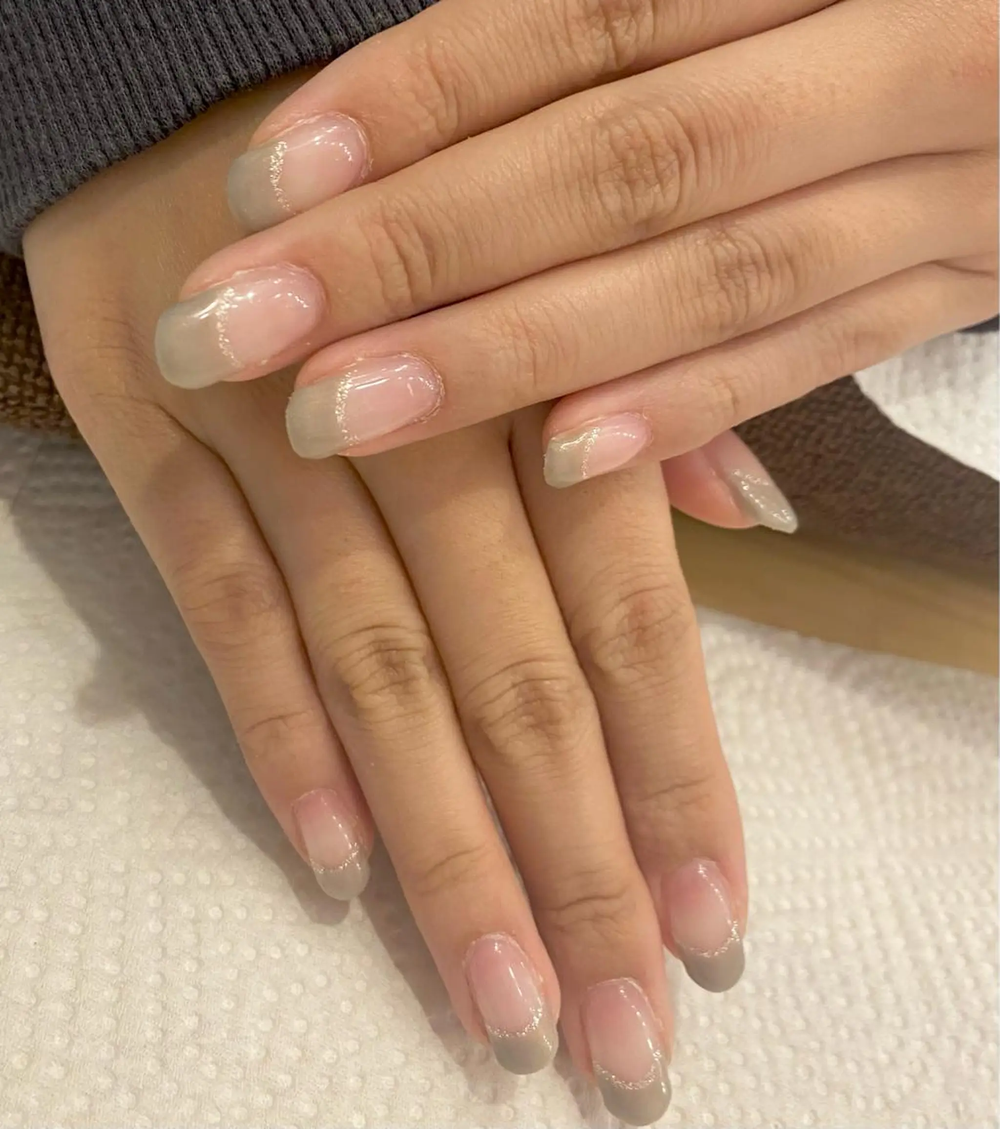 ネイル フレンチネイル ゴールド ラメ(グリッター) シルバー Mizuki 🦋のネイルデザイン