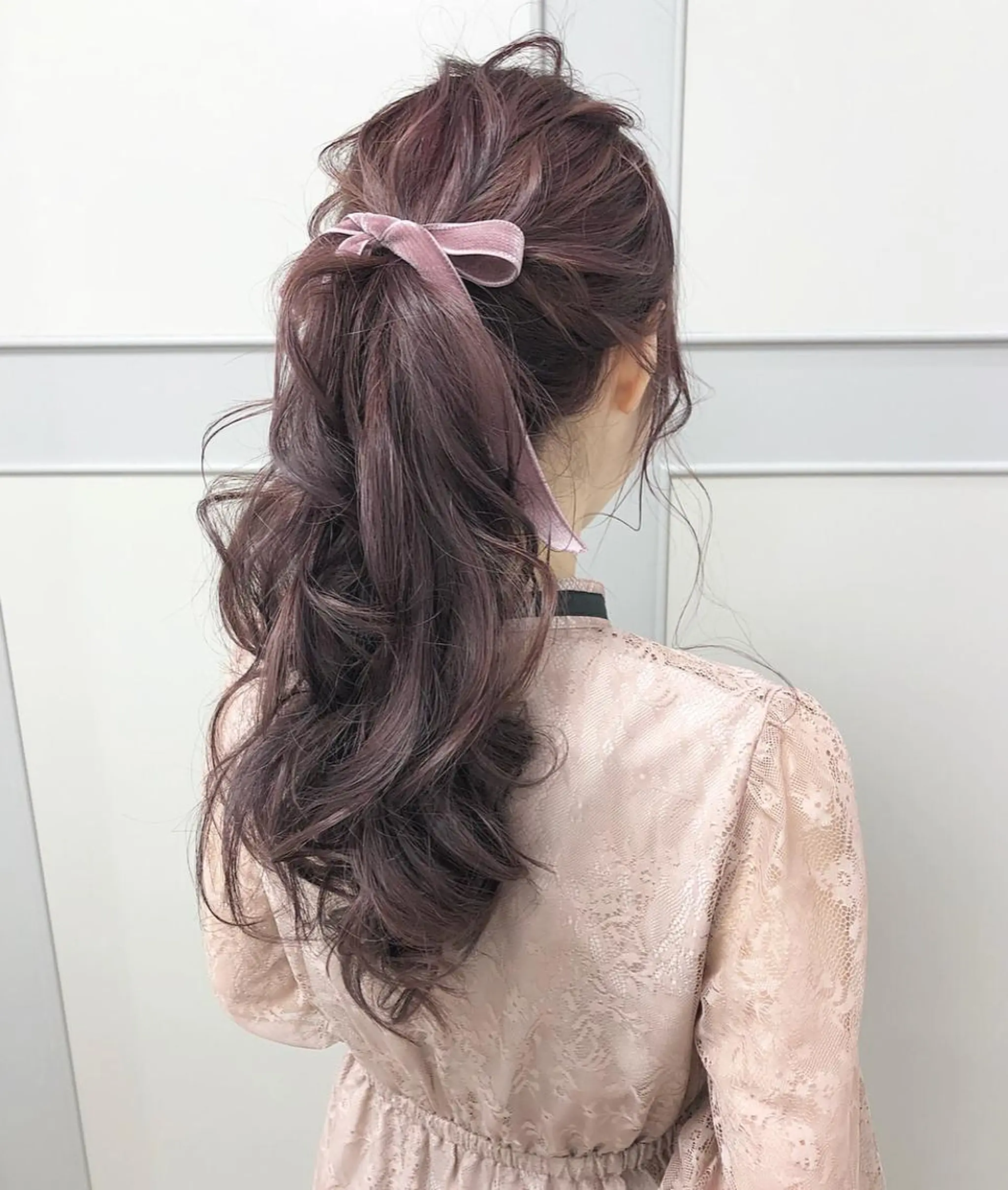 ロング カラー ヘアアレンジ ポニーテール ラベンダーカラー autre所属・大久保 ひでなりのヘアスタイル