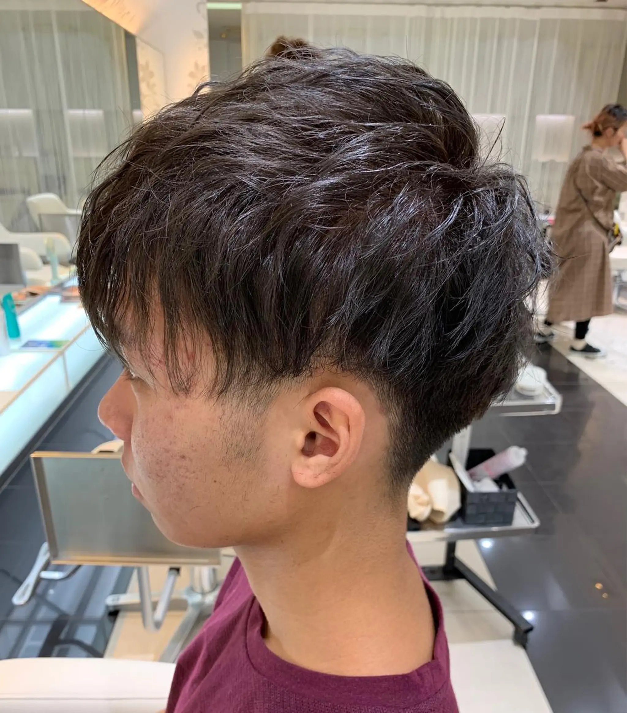 ショート カラー メンズ メンズブリーチ アッシュ ブリーチ ブリーチなしカラー 赤み消しカラー /透明感カラー 上長のヘアスタイル