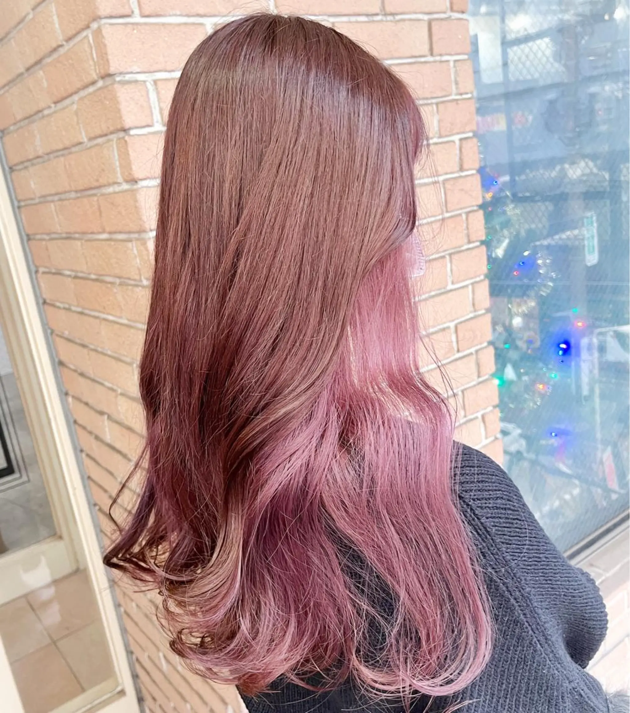 ロング カラー ヘアアレンジ ブリーチ ヘアカラー ピンクカラー🩷 ヘアセットＮＯ.1のヘアスタイル