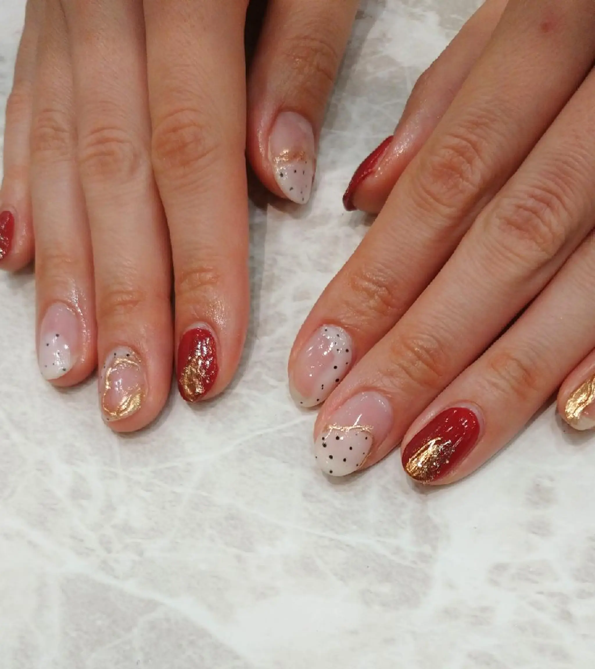 ネイル アートネイル ボルドー ジェルネイル ミラーネイル パラジェル ハンドネイル 會田 瑠衣のネイルデザイン