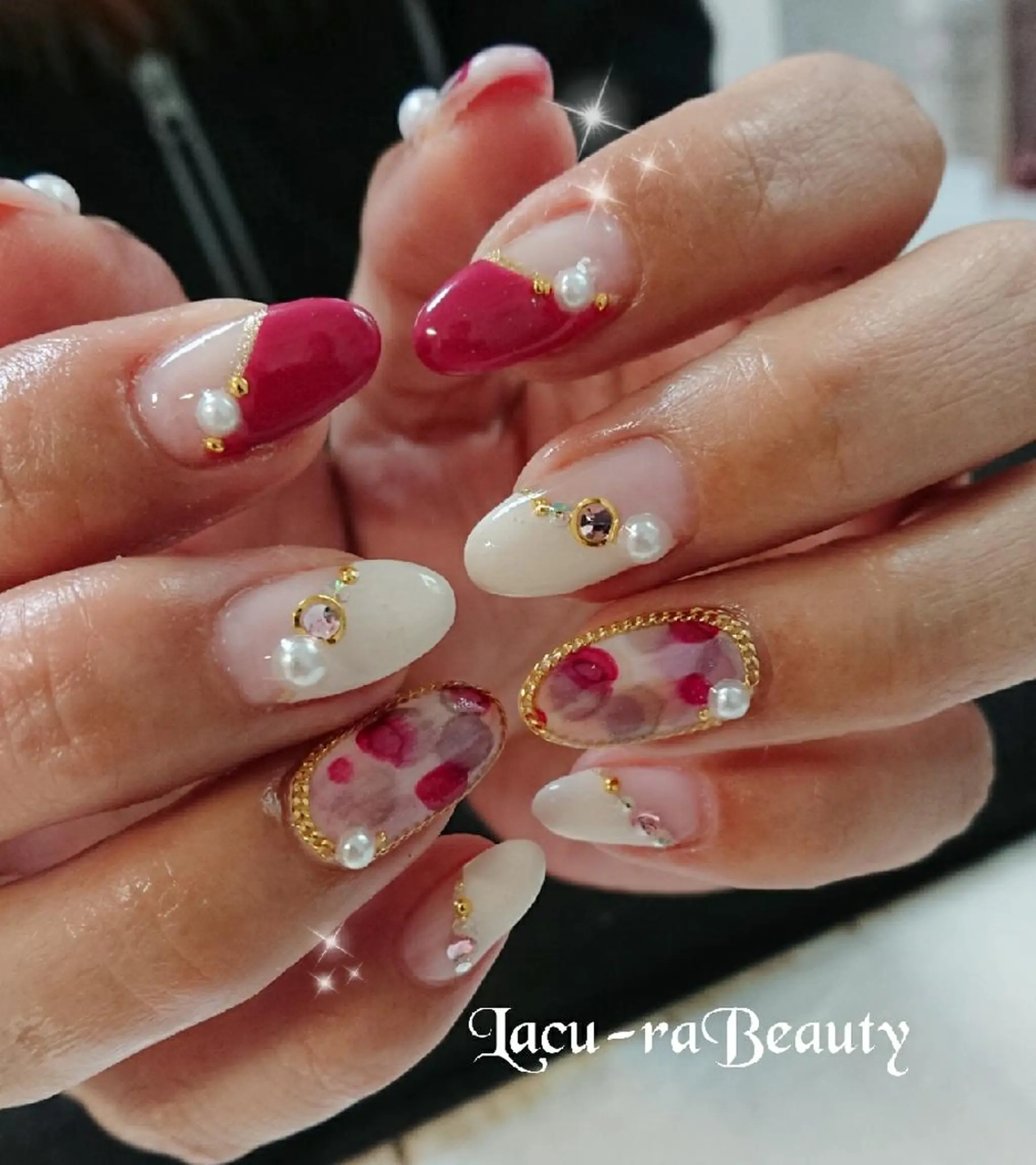 ネイル 小顔と腸の専門店 ラクーラビューティのエステ・リラクイメージ