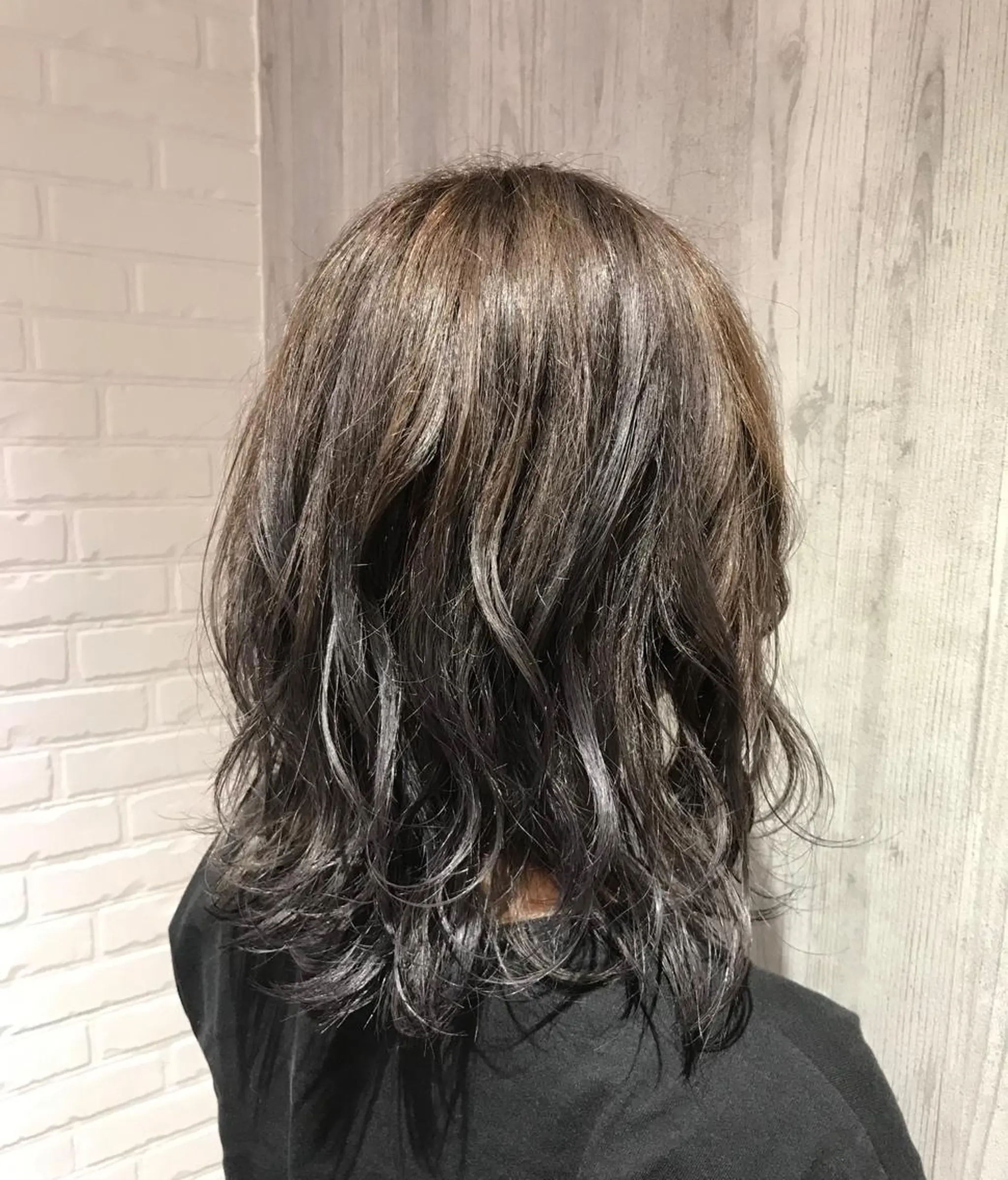 ミディアム カラー アッシュ バレイヤージュ レイヤーカット 外ハネヘア カット ヘアカラー トリートメント Renatus店長 金子裕美のヘアスタイル