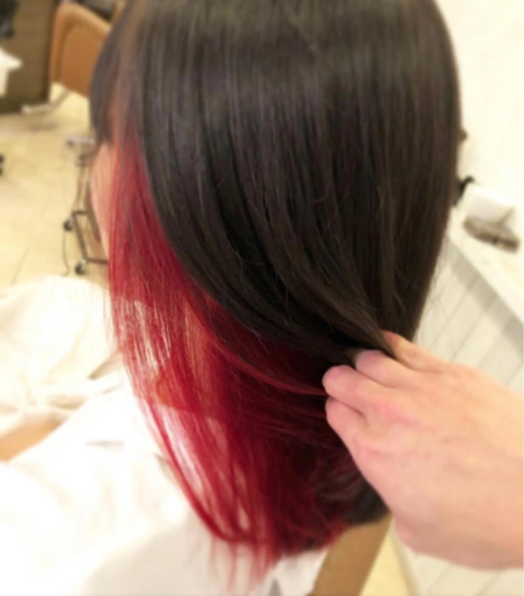 カラー 泉川 みかのヘアスタイル
