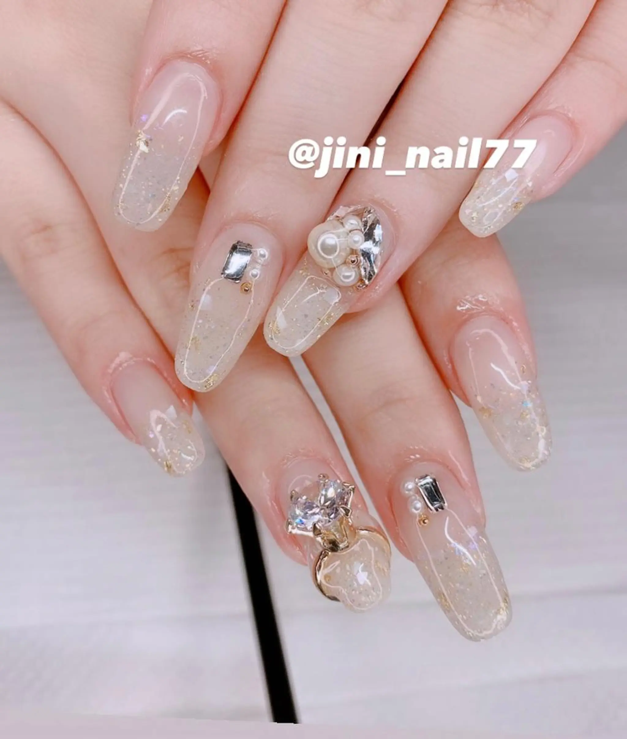 ネイル ハンドネイル JINI NAIL所属・ジニ ネイルのネイルデザイン