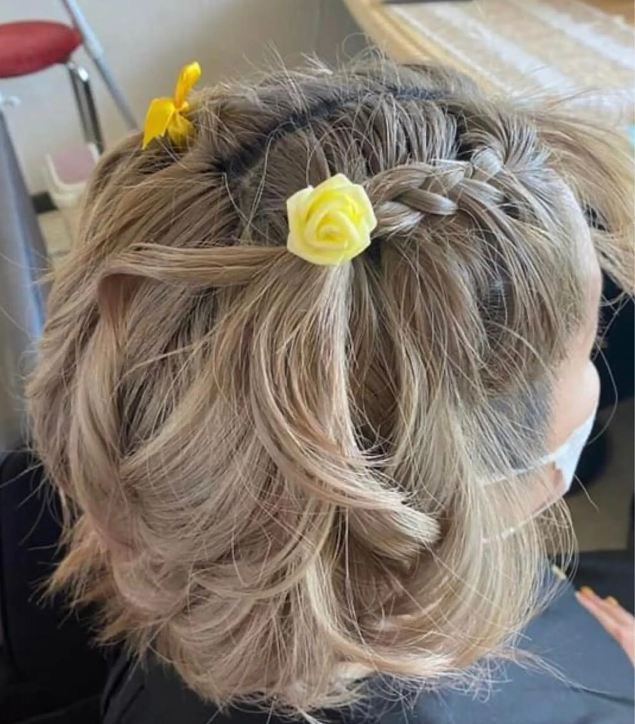 セミロング 銀河 ティンガーラのヘアスタイル