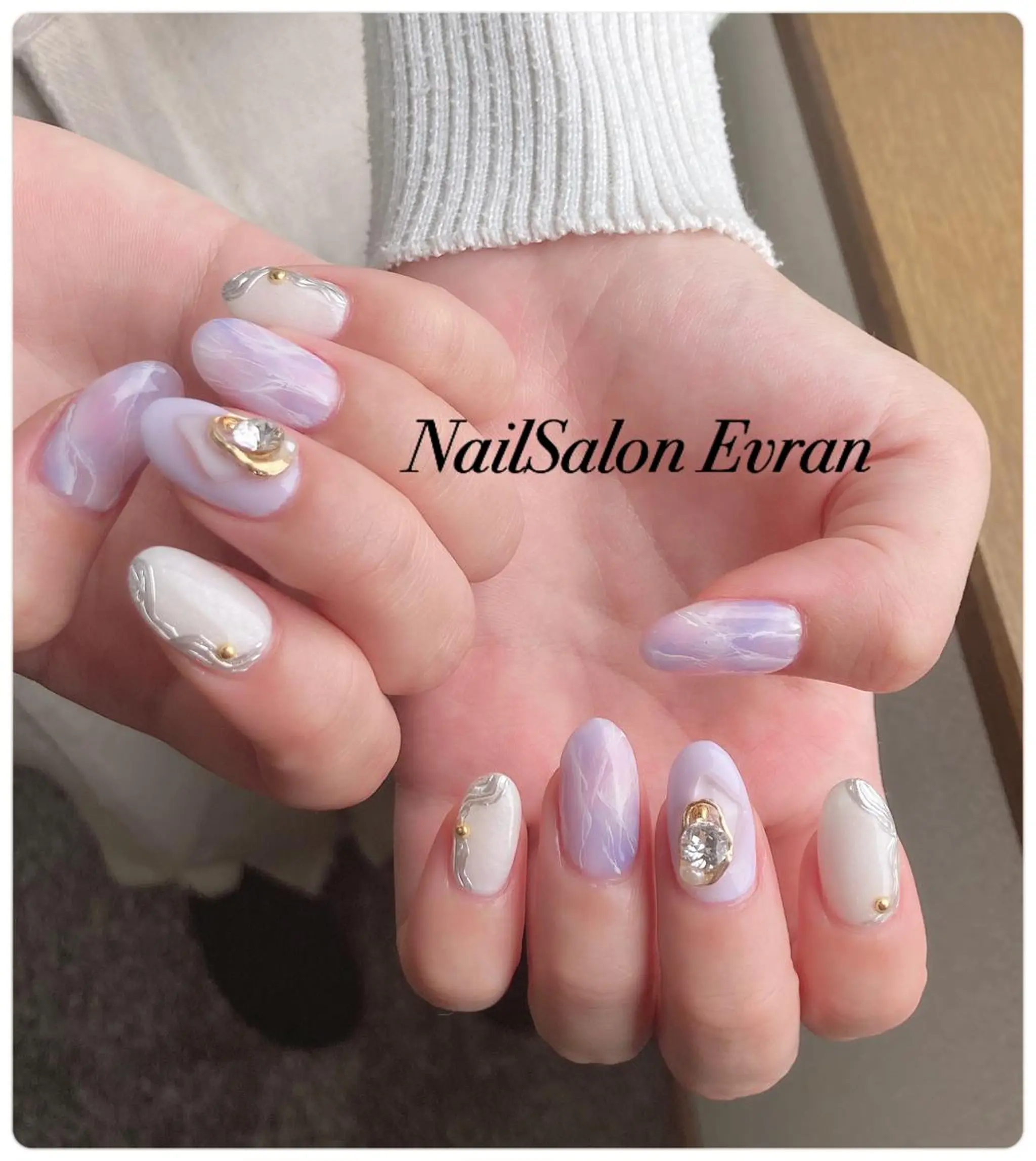 ネイル アートネイル フレンチネイル マグネットネイル 持ち込み ニュアンスネイル ハンドネイル Nail salon Evranのネイルデザイン