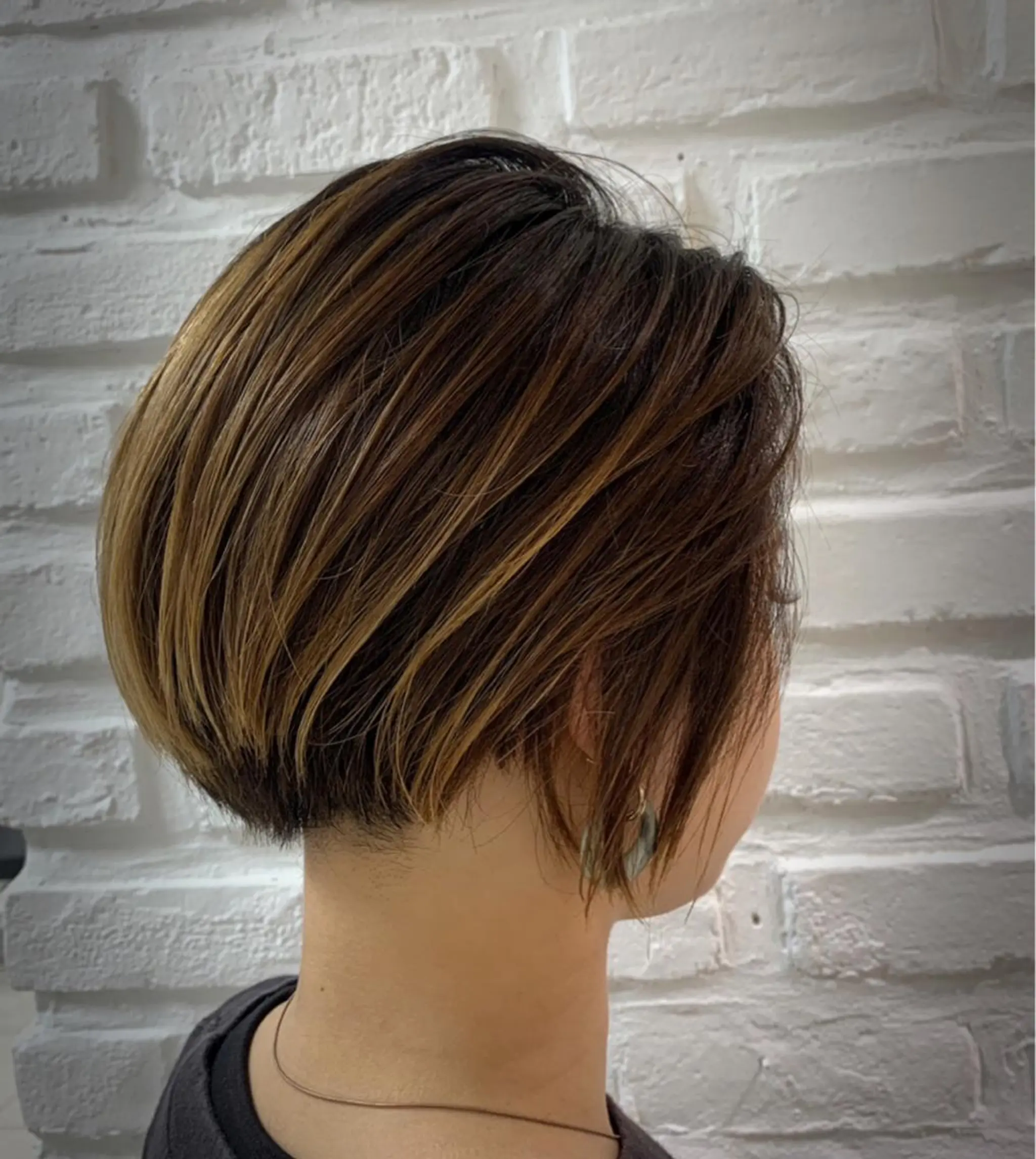 ショート ショートヘア 【デザインカラー】 粥川佳日望のヘアスタイル