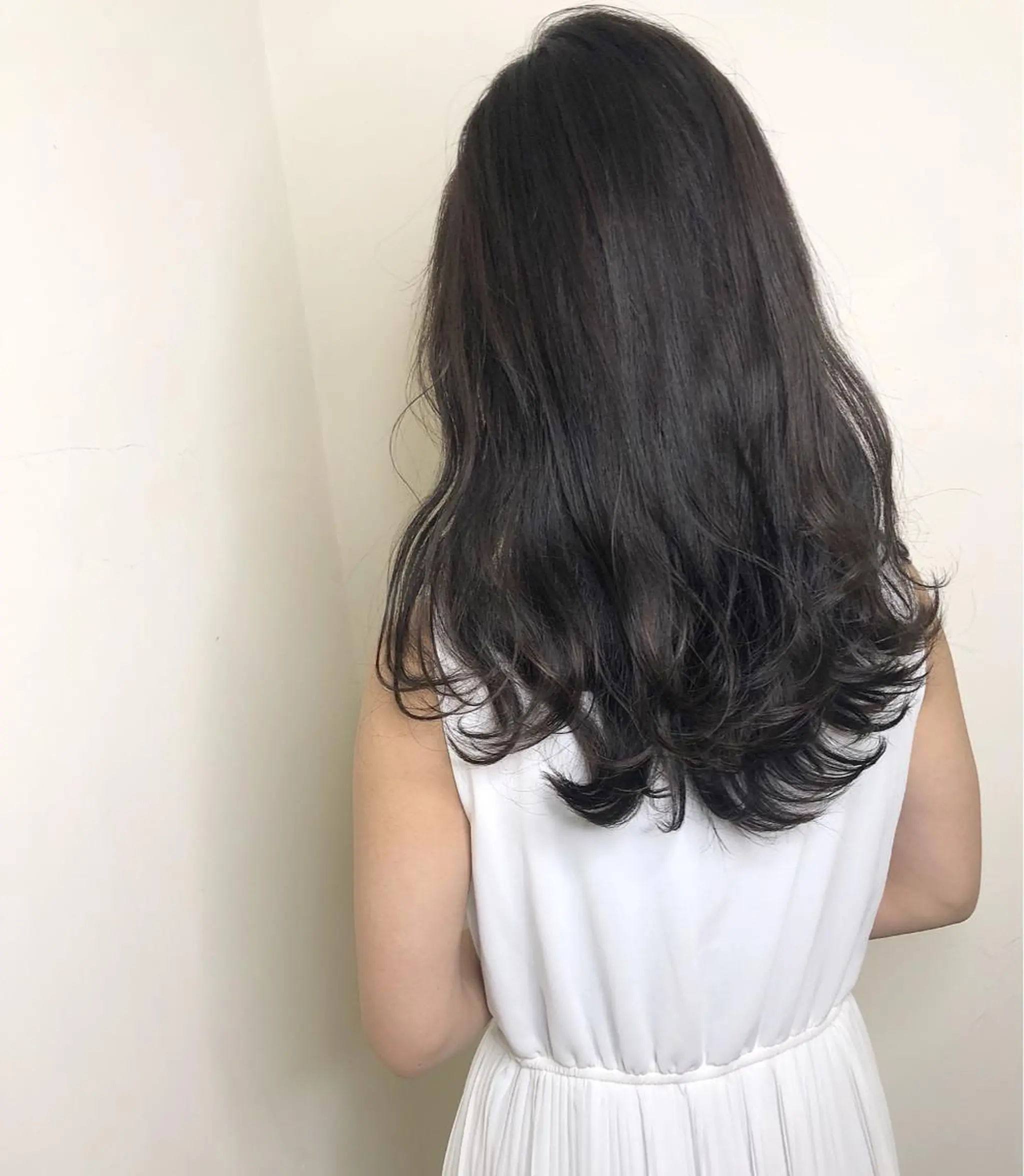 セミロング カラー アッシュ アッシュグレー omocha hair salon所属・大嶋 伸吾のヘアスタイル