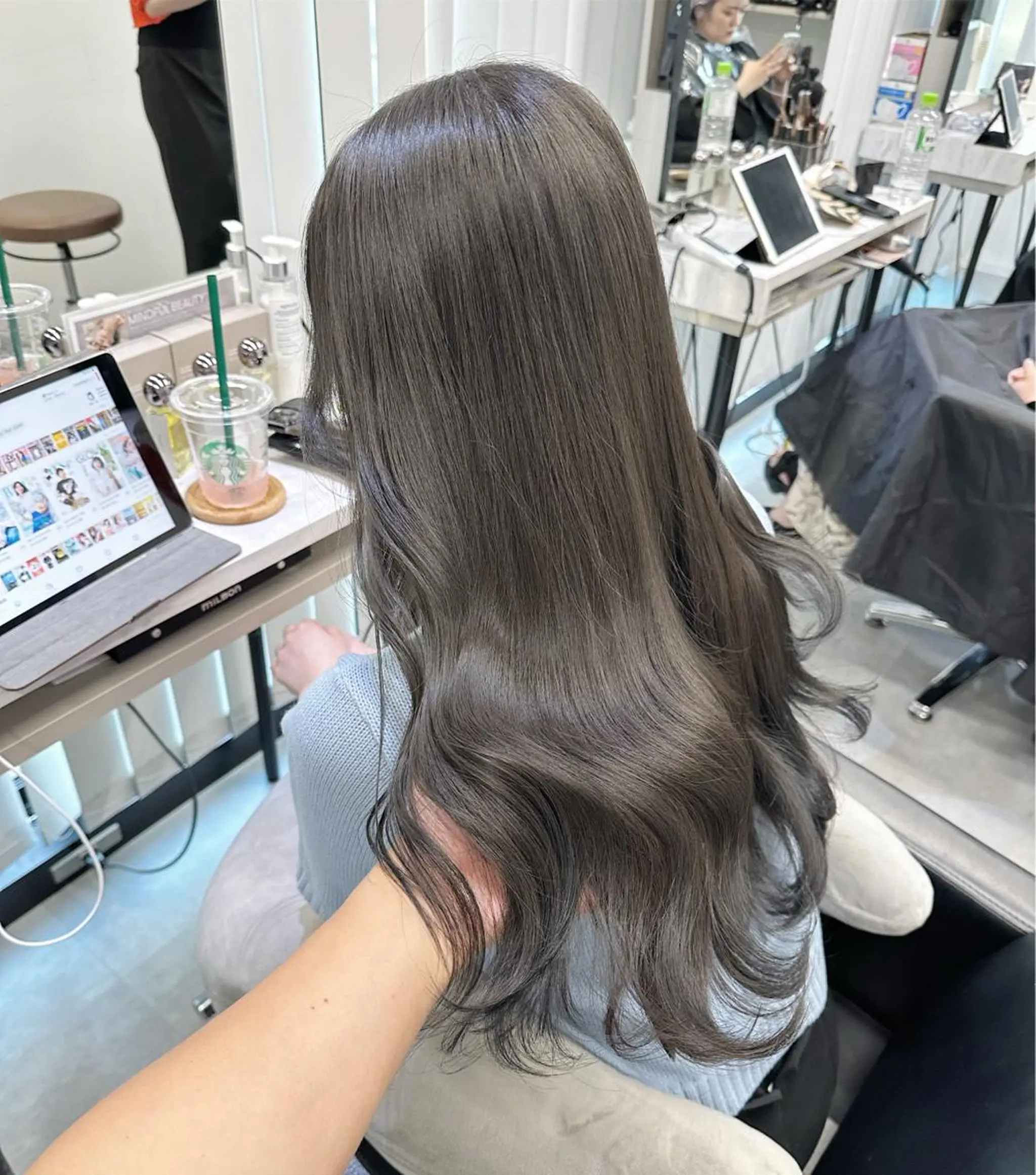 ロング ヘアカラー Hardy (ハーディ)所属・Hardy ショータのヘアスタイル