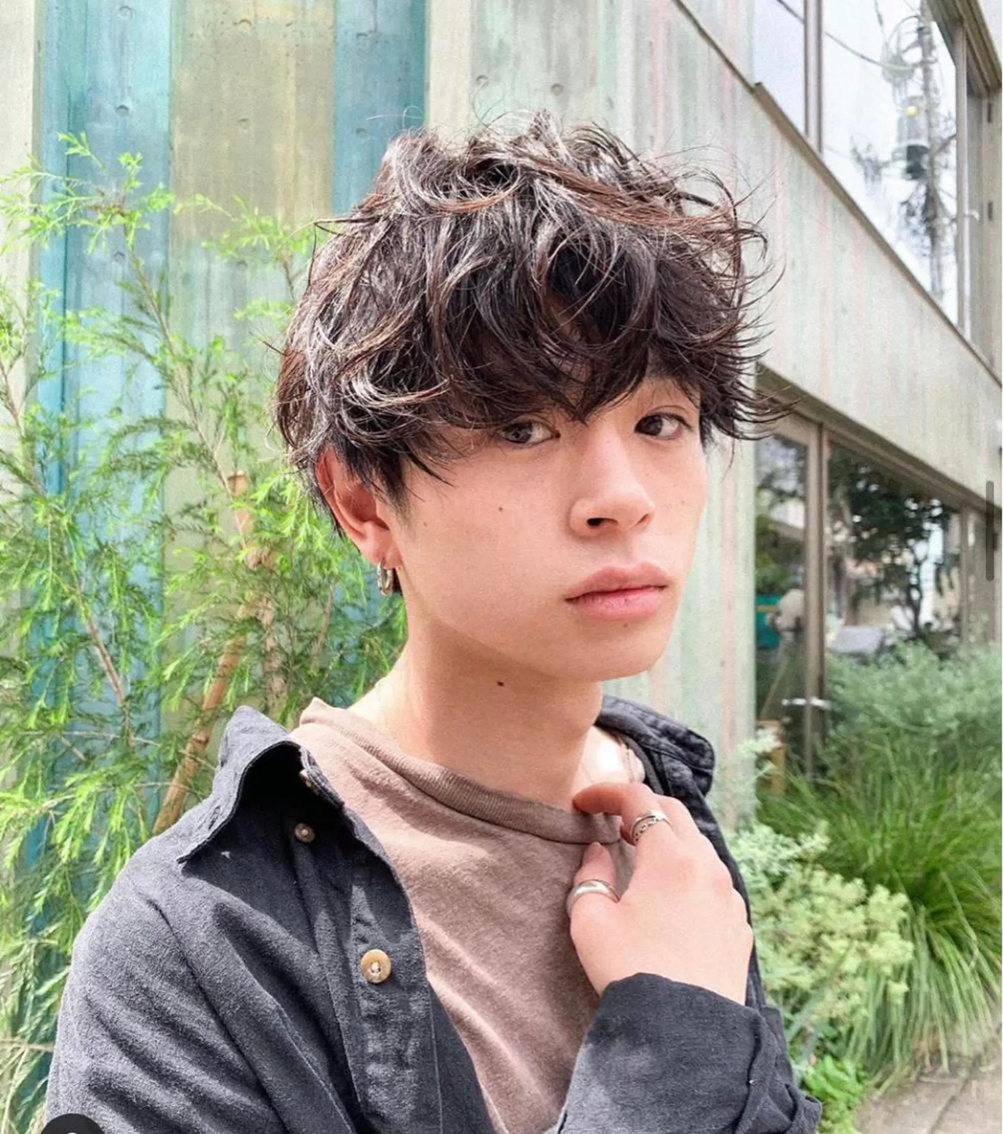 ショート パーマ ヘアアレンジ メンズ メンズバレイヤージュ メンズブリーチ メンズハイライト メンズハイトーン メンズインナーカラー カット パーマ トリートメント 似合わせヘア💎 Ÿutóのヘアスタイル