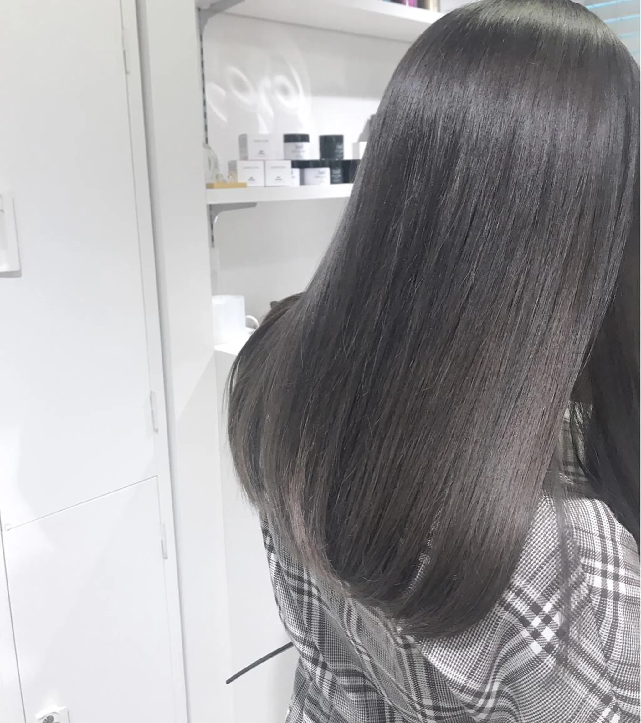 ロング カラー グレージュ トリートメント 韓国/髪質改善💘 櫻井かれんのヘアスタイル