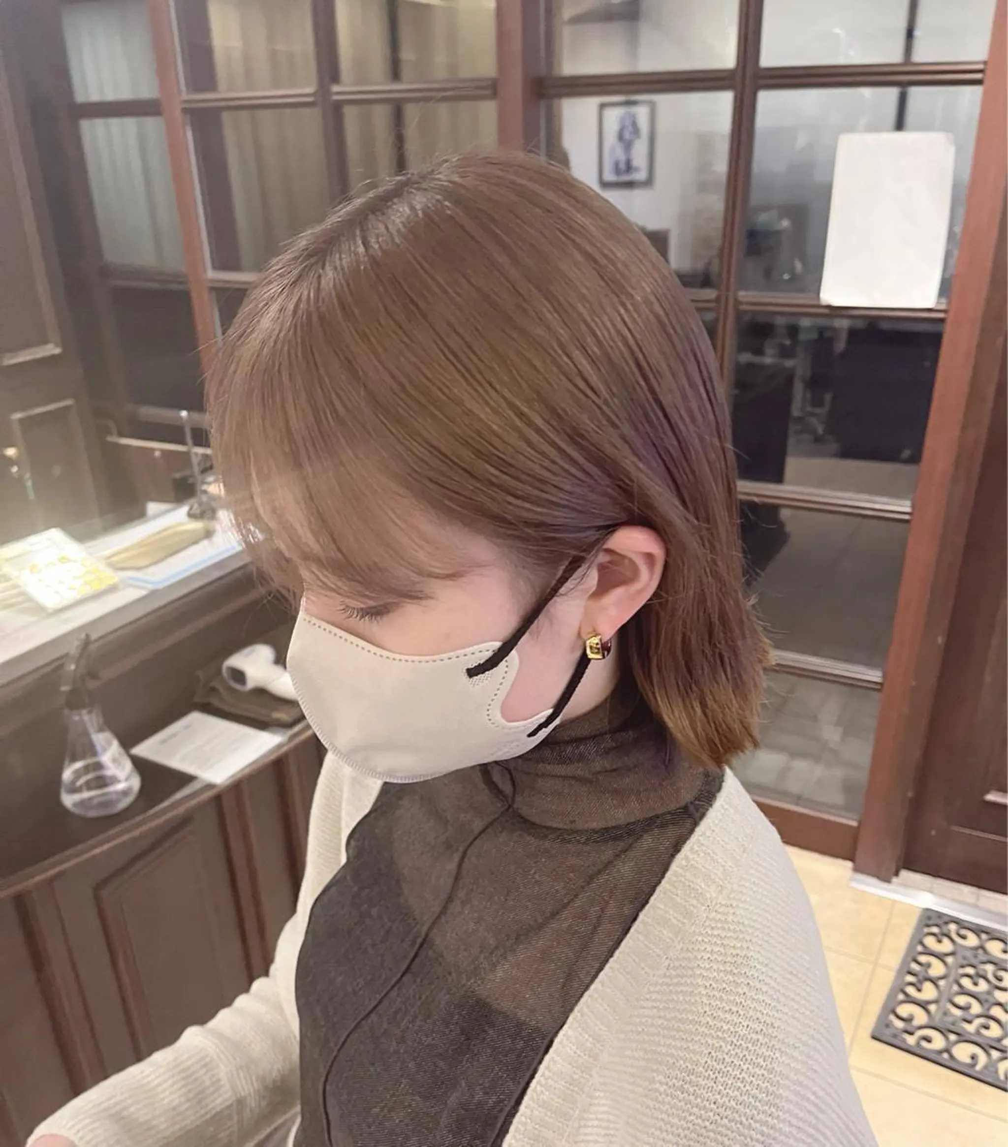 ミディアム ヘアカラー 🧡ミルクティー/ レイヤー🧡ショウナのヘアスタイル