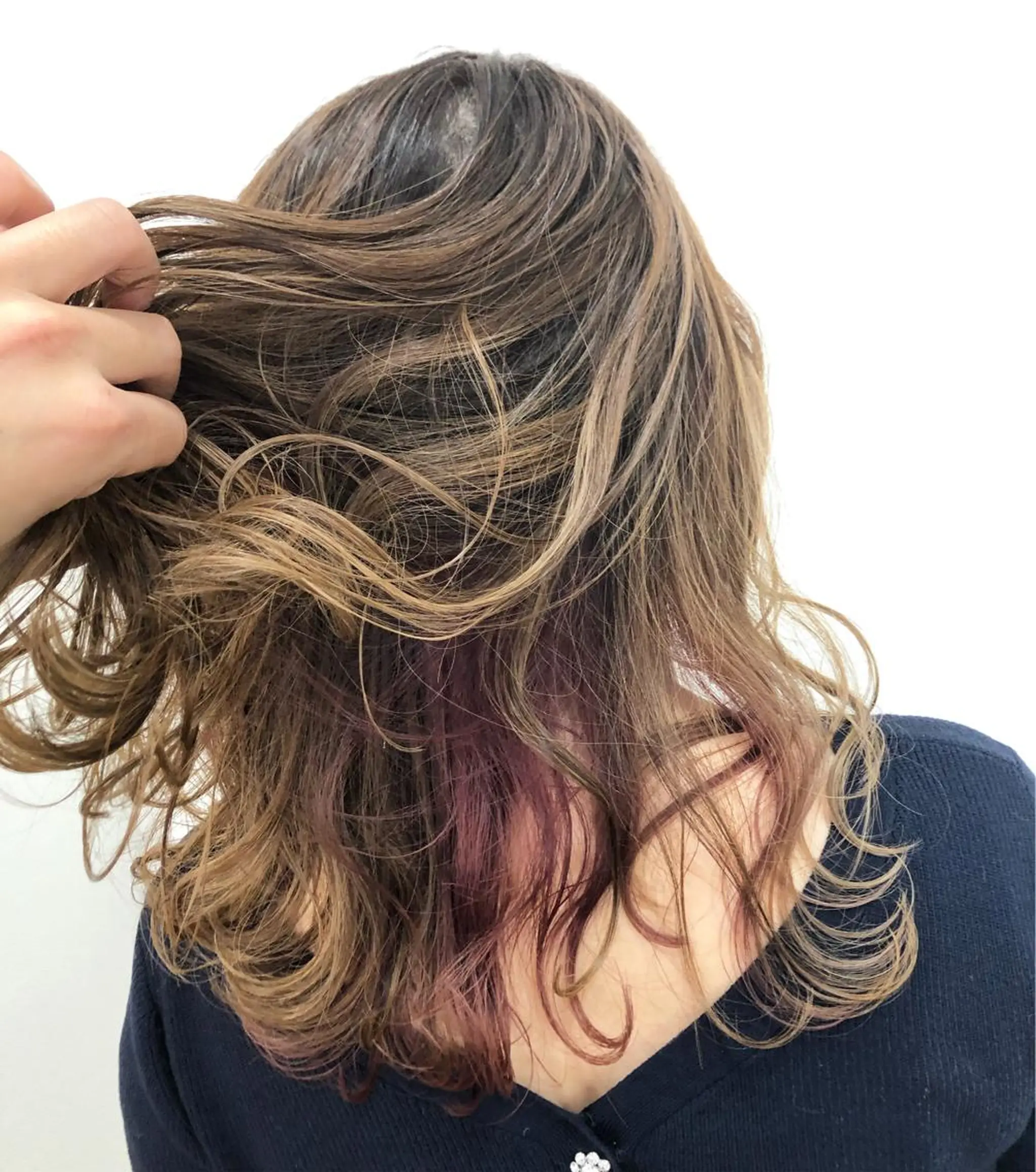 ミディアム カラー ヘアアレンジ ハイライトカラー インナーカラー ハイライト カット ヘアカラー Le/a谷町 野上幹太のヘアスタイル
