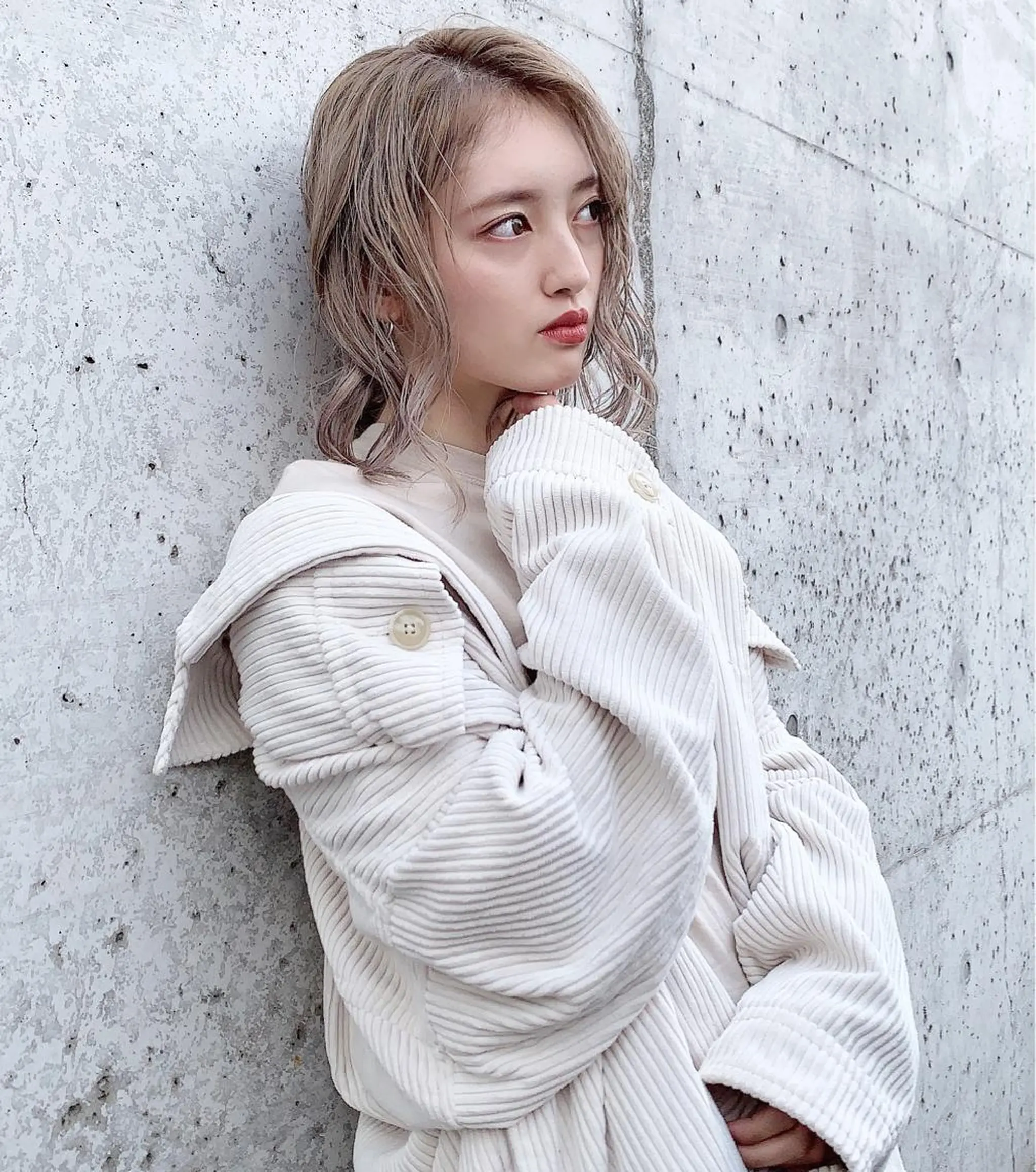 ミディアム 剣持友希/高崎 /ディレクターのヘアスタイル