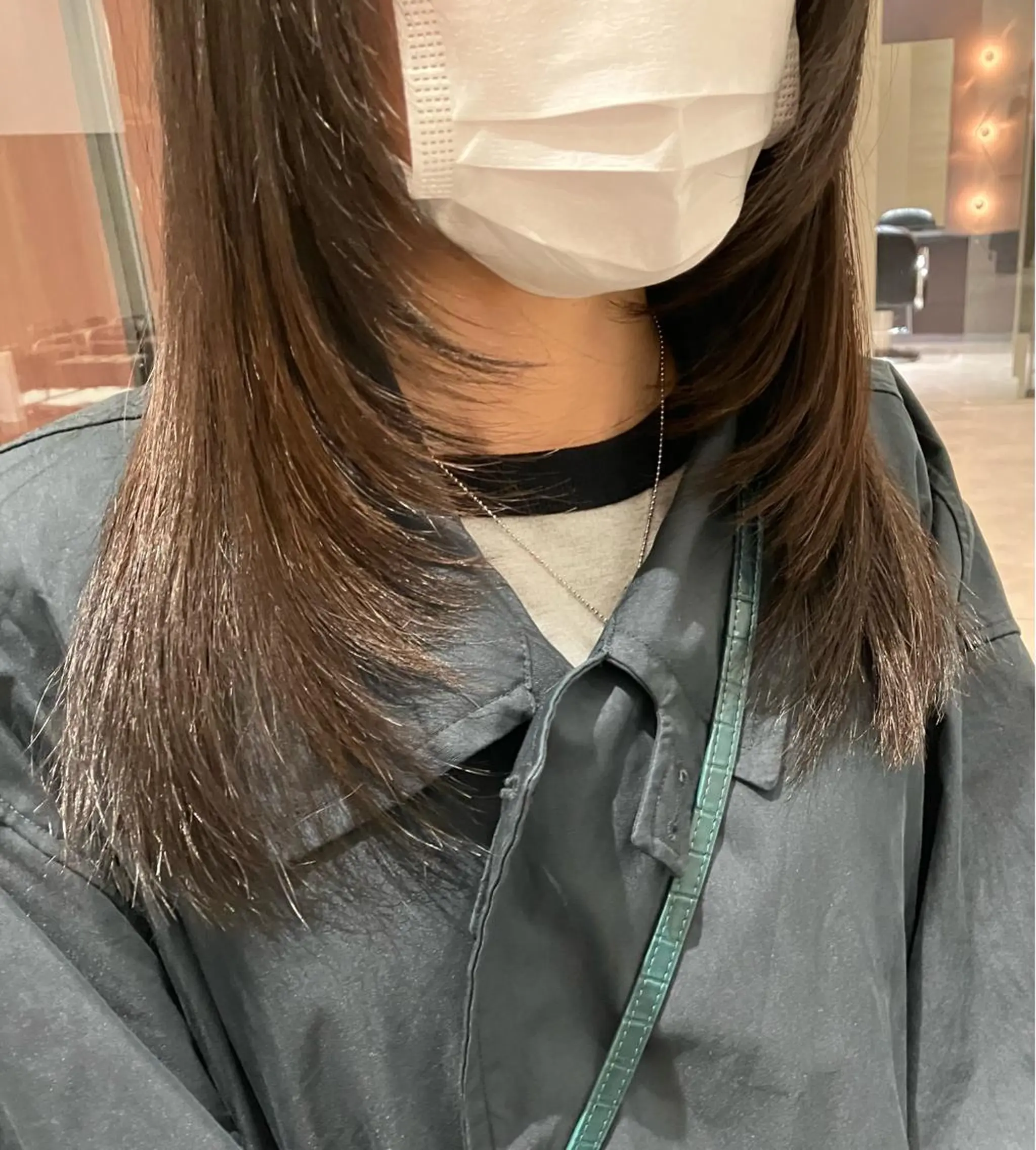 ロング 顔まわりレイヤー レイヤーカット サキ🤍ハイトーン 🩰くびれ巻きヘアのヘアスタイル
