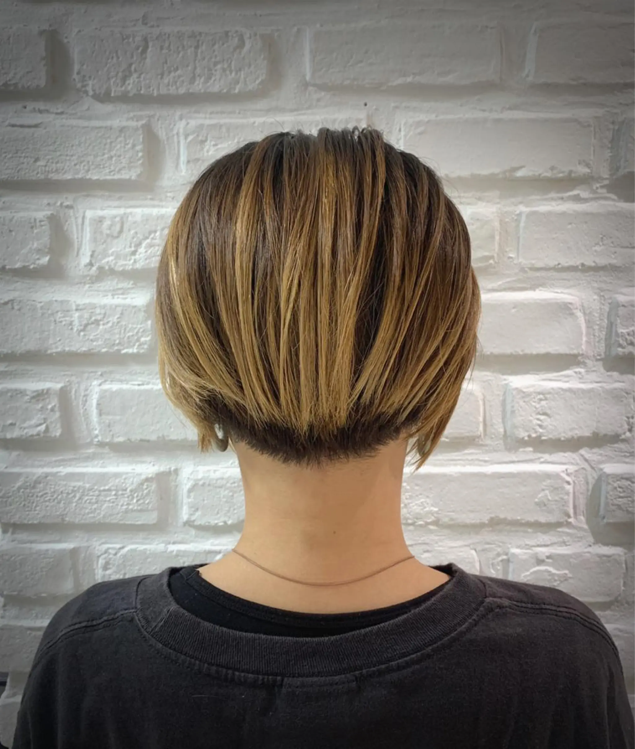 ショート ショートヘア 【デザインカラー】 粥川佳日望のヘアスタイル
