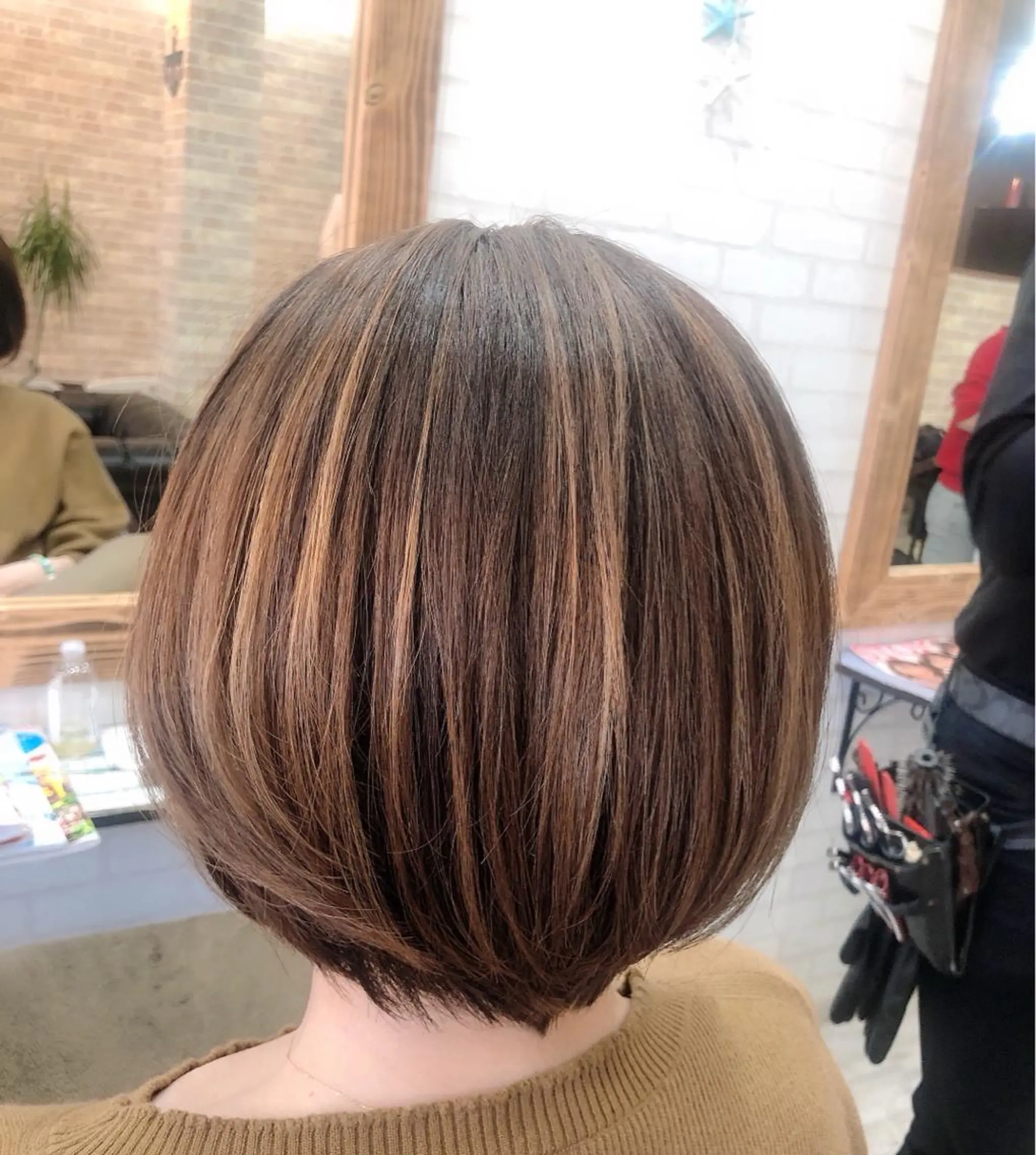 ショート ボブ ハイライト 若山 敦のヘアスタイル