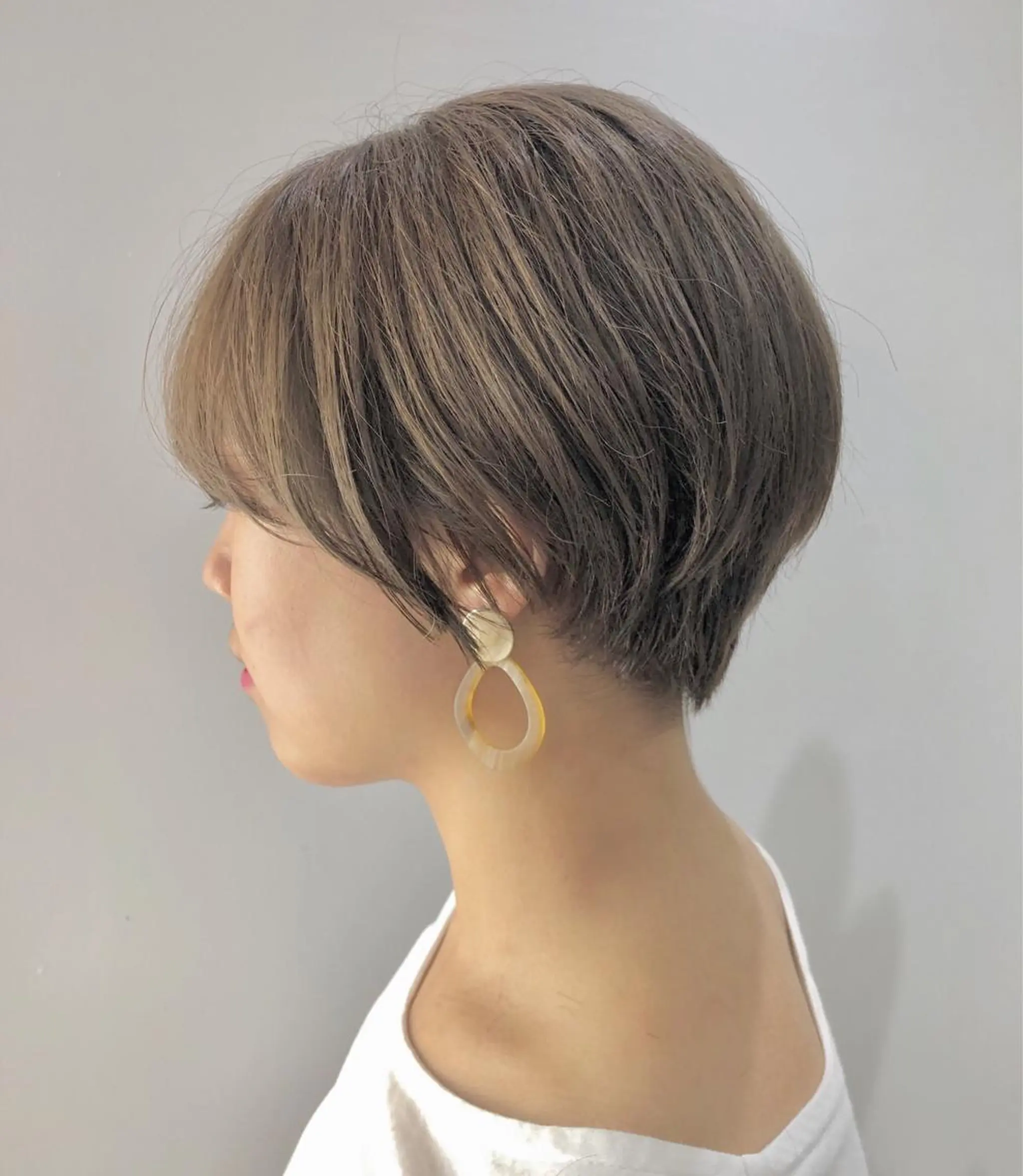 ショート カラー アッシュ ベージュカラー くびれヘア ショートヘア カット トリートメント ヘアセット ☕️ベージュカラー 内藤光哉☕️のヘアスタイル