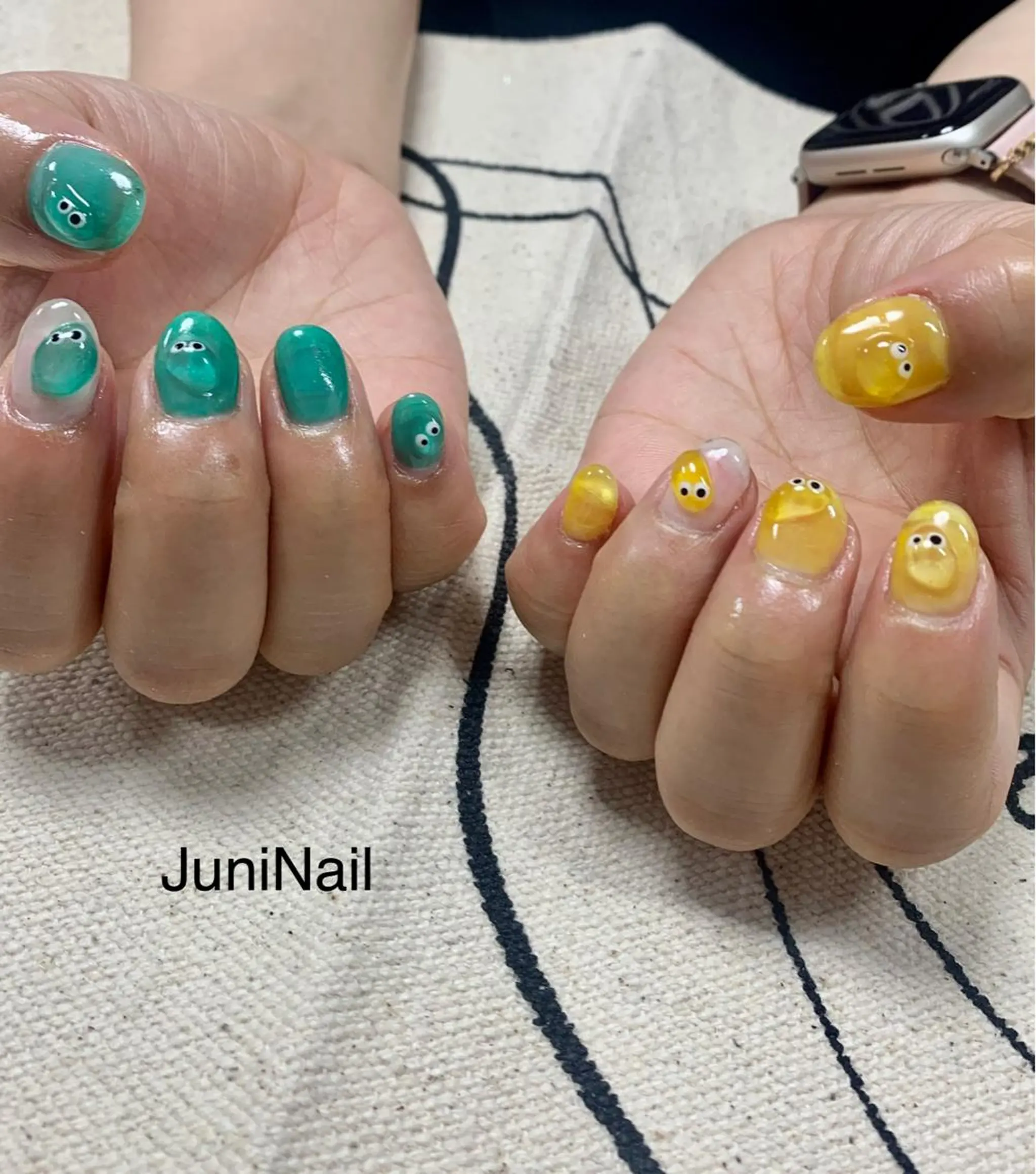 ネイル オーロラネイル クリアネイル 成人式 フラッシュネイル 氷ネイル・うるうるネイル ハンドネイル JuniNail韓国 ネイリストsuのネイルデザイン