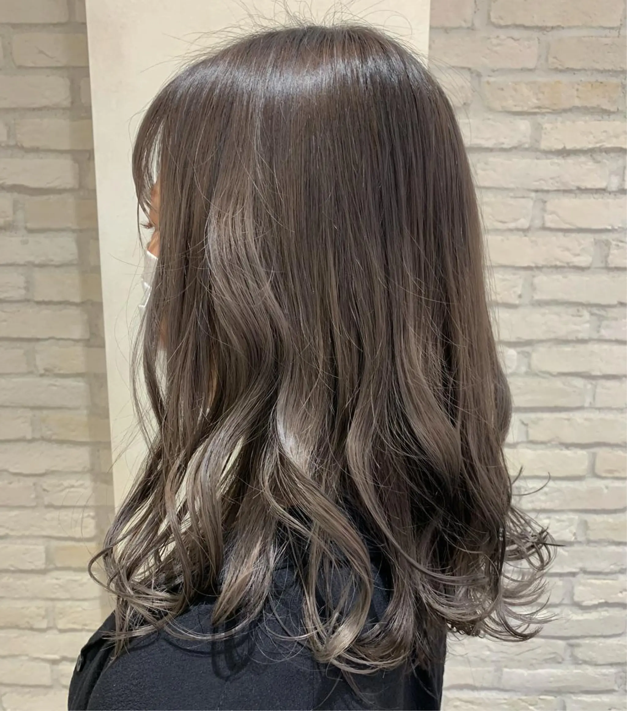 カラー 🖤横浜ハイトーン /ケアブリーチ🖤のヘアスタイル