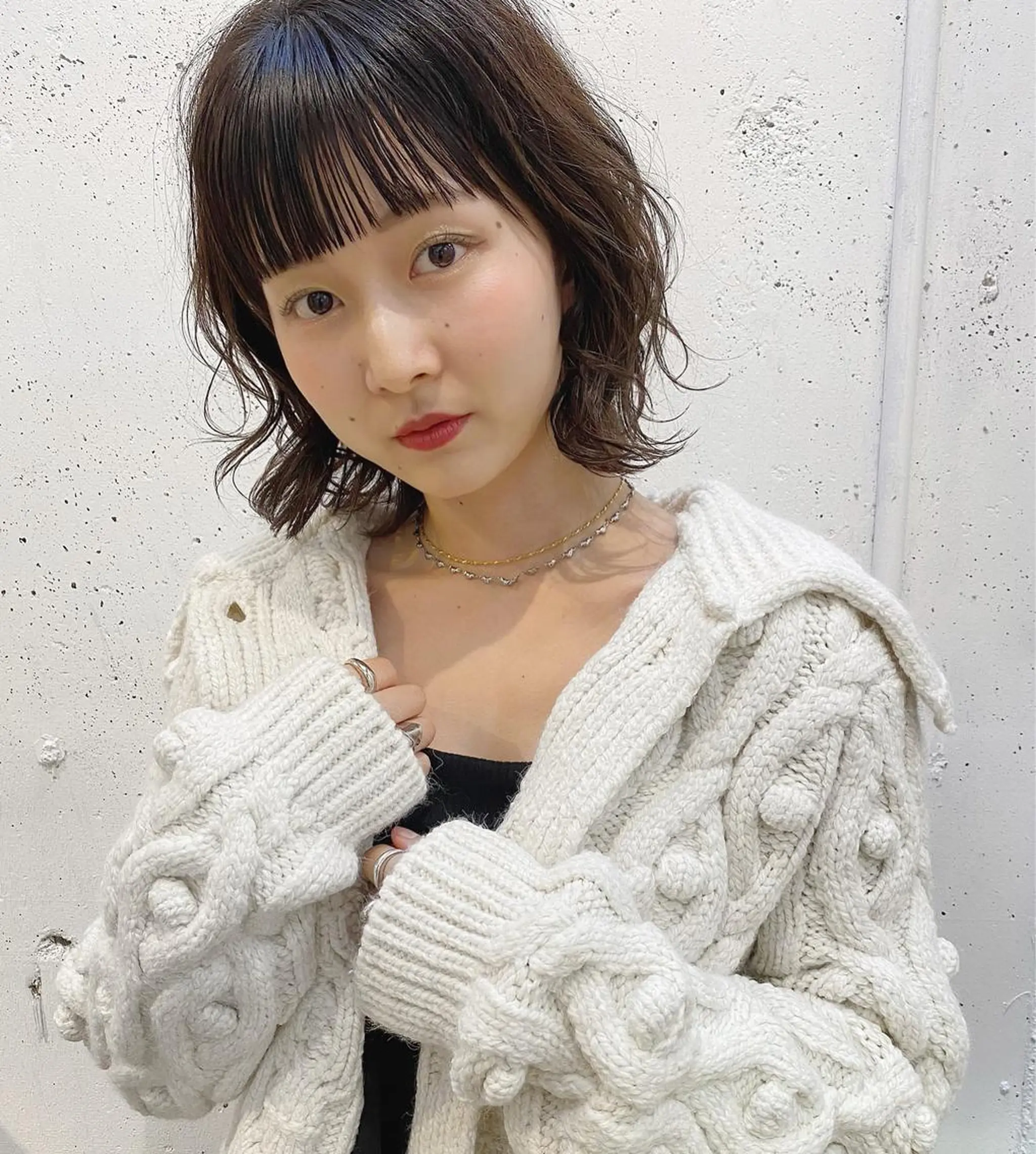ミディアム ブリーチなしカラー レイヤーカットのヘアスタイル