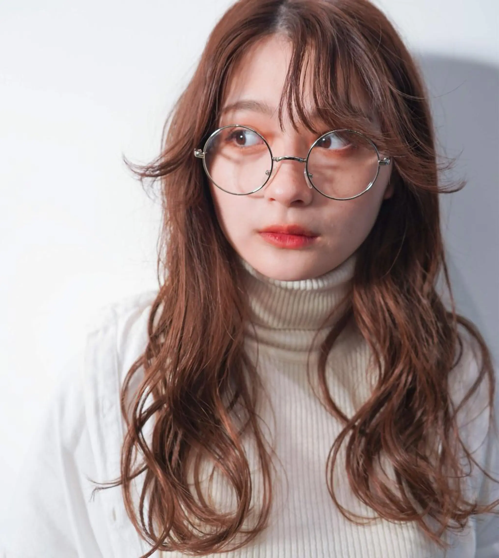 ロング カラー アッシュ アッシュブラウン ブラウンカラー カット トリートメント 天王寺髪質改善なら よしみさん✨のヘアスタイル