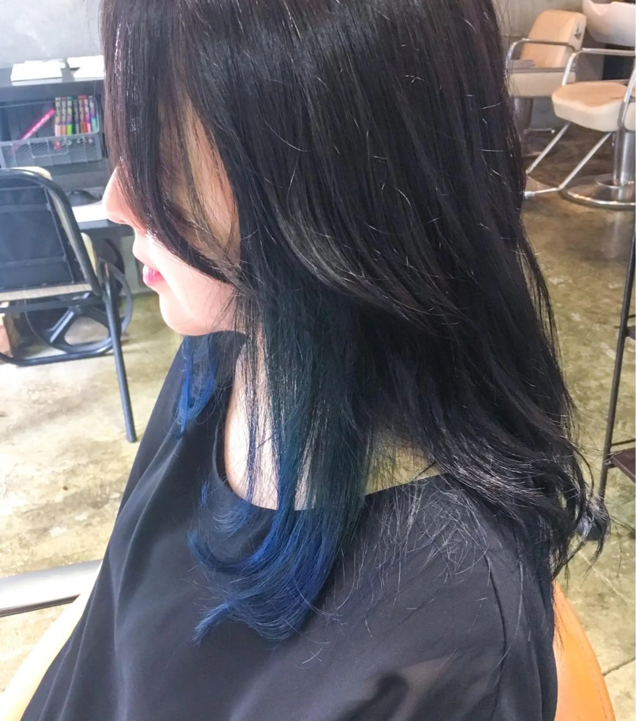 ロング カラー ブルーカラー ダークグレー 北條 優輝のヘアスタイル