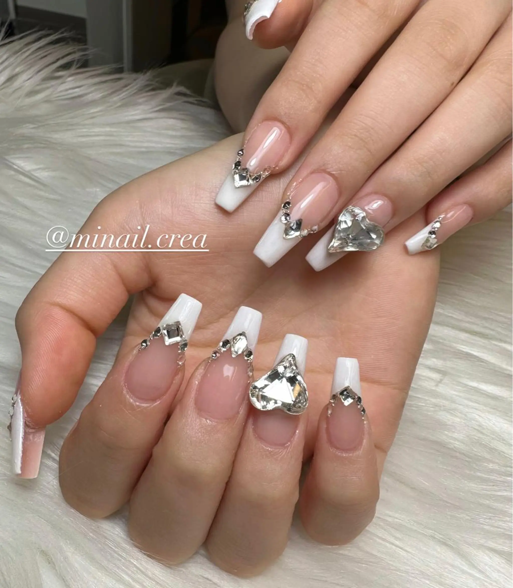 ネイル フレンチネイル キラキラネイル ロングネイル スカルプネイル ハンドネイル CRéA　-private nailsalon-所属・CReA nailのネイルデザイン