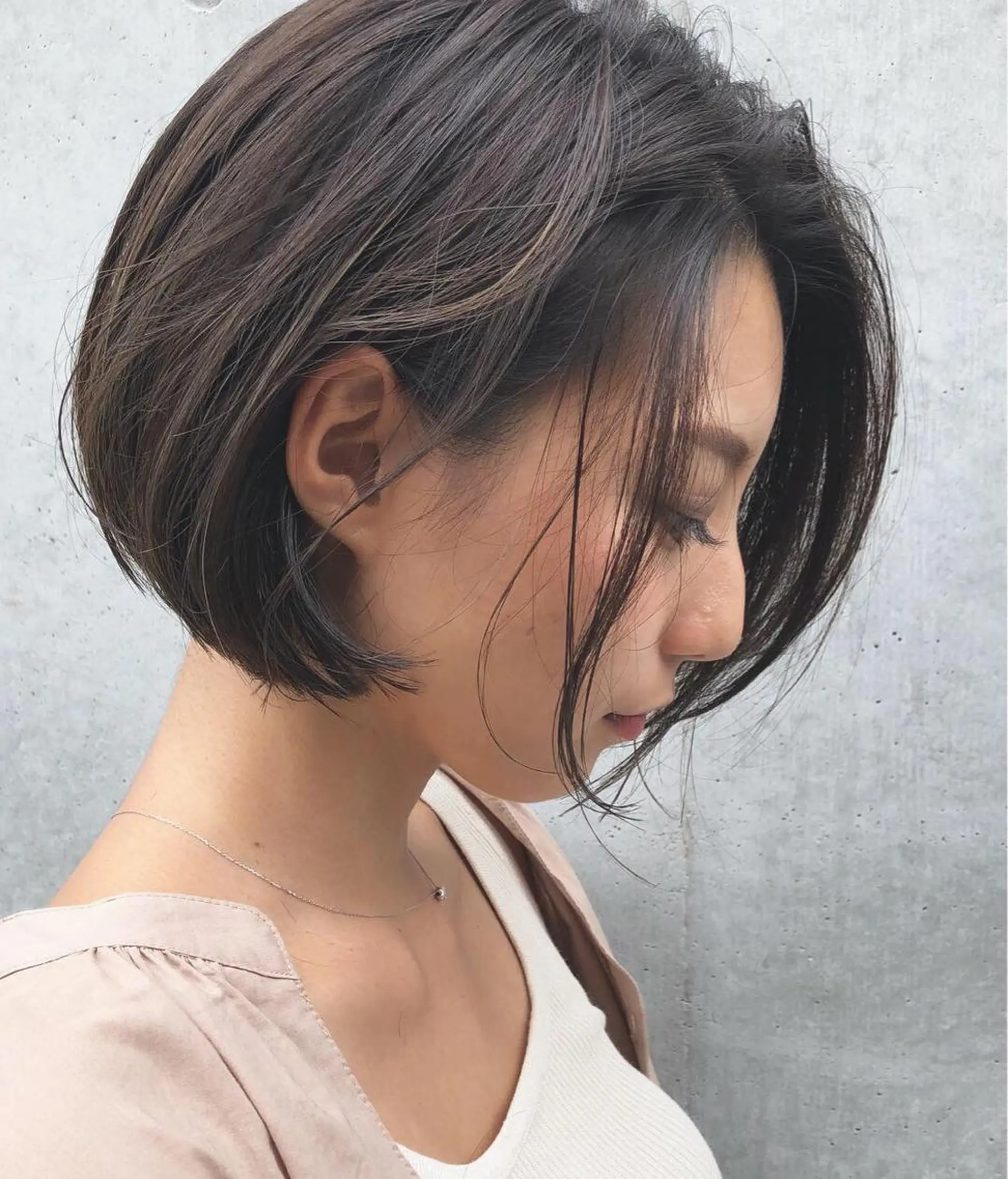 ショート カラー THE DAY所属・AKI HASHIMOTOのヘアスタイル