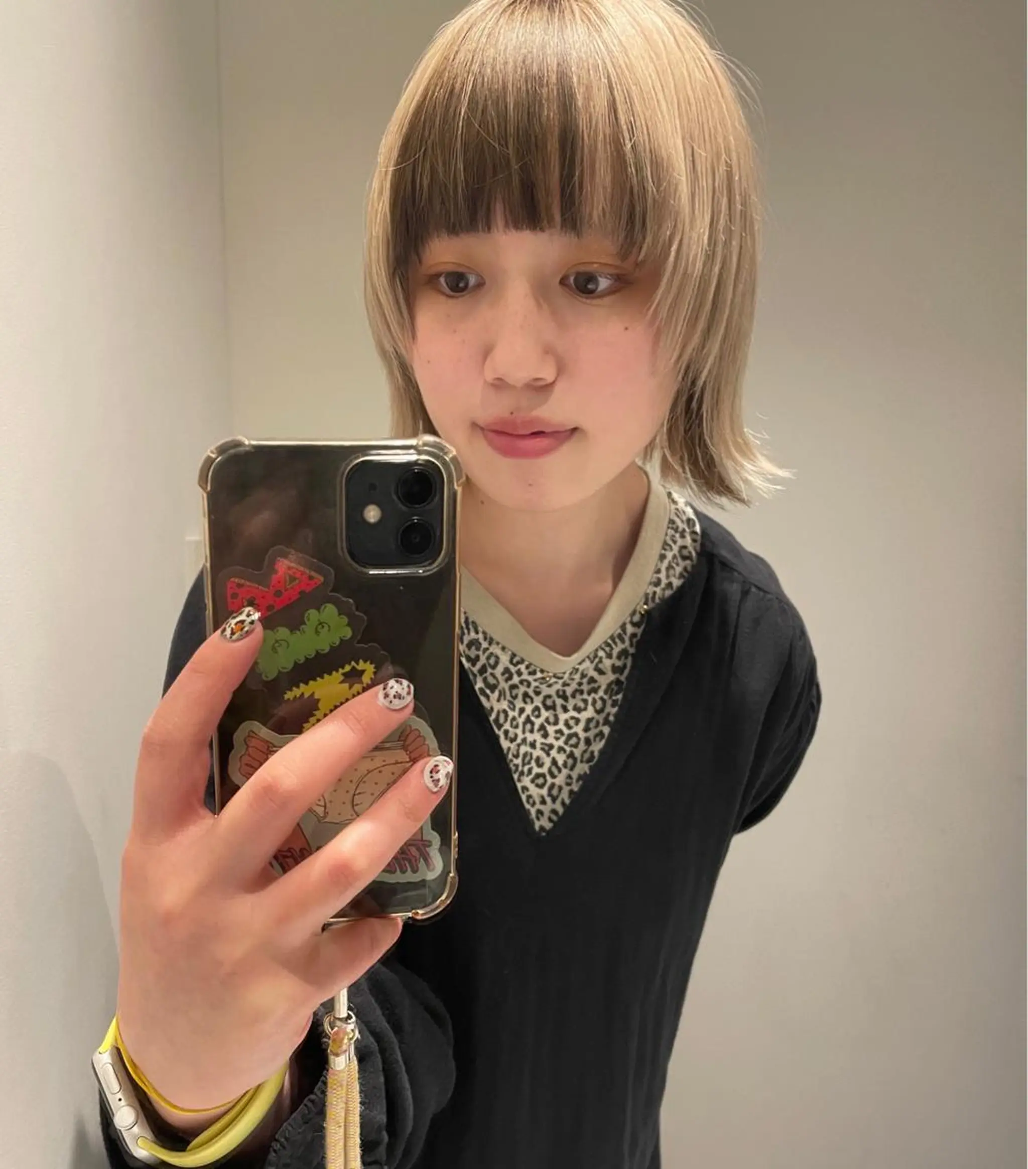 ミディアム カラー ミストバング ブリーチ ケアブリーチ デザインカラー ダブルカラー ヘアカラー トリートメント MIU/ルーツカラー ボブ/顔周りレイヤーのヘアスタイル
