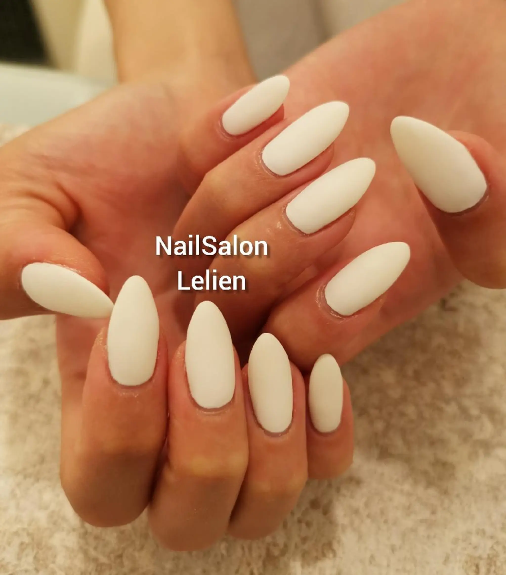ネイル マットネイル ホワイト ハンドネイル 人気エリア💖完全個室【ルリエ】所属・ネイルサロン Lelienルリエのネイルデザイン
