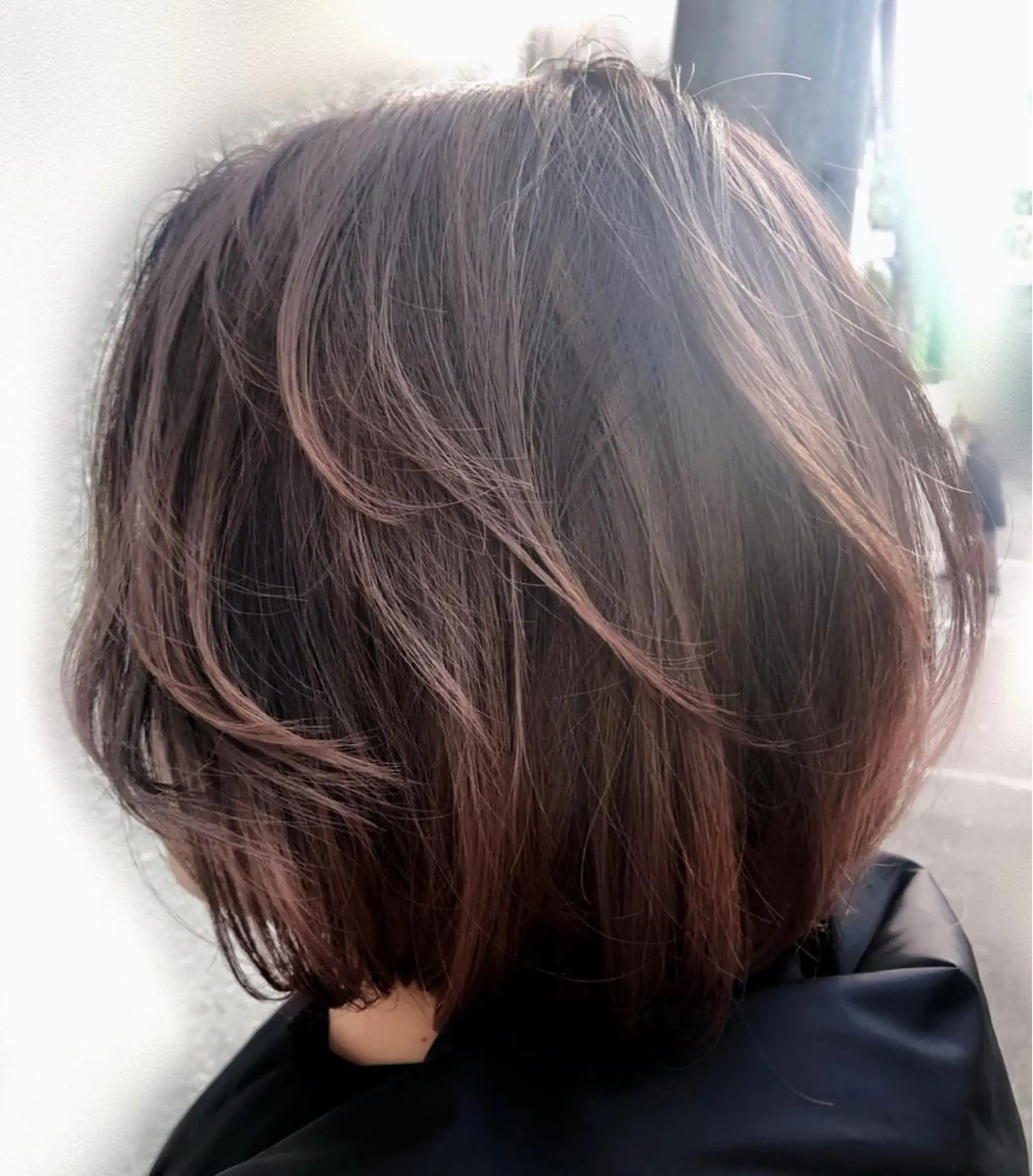 ショート コールネックスザサロン所属・白髪ぼかし×デザイン 🕊️🫧ホウジョウのヘアスタイル