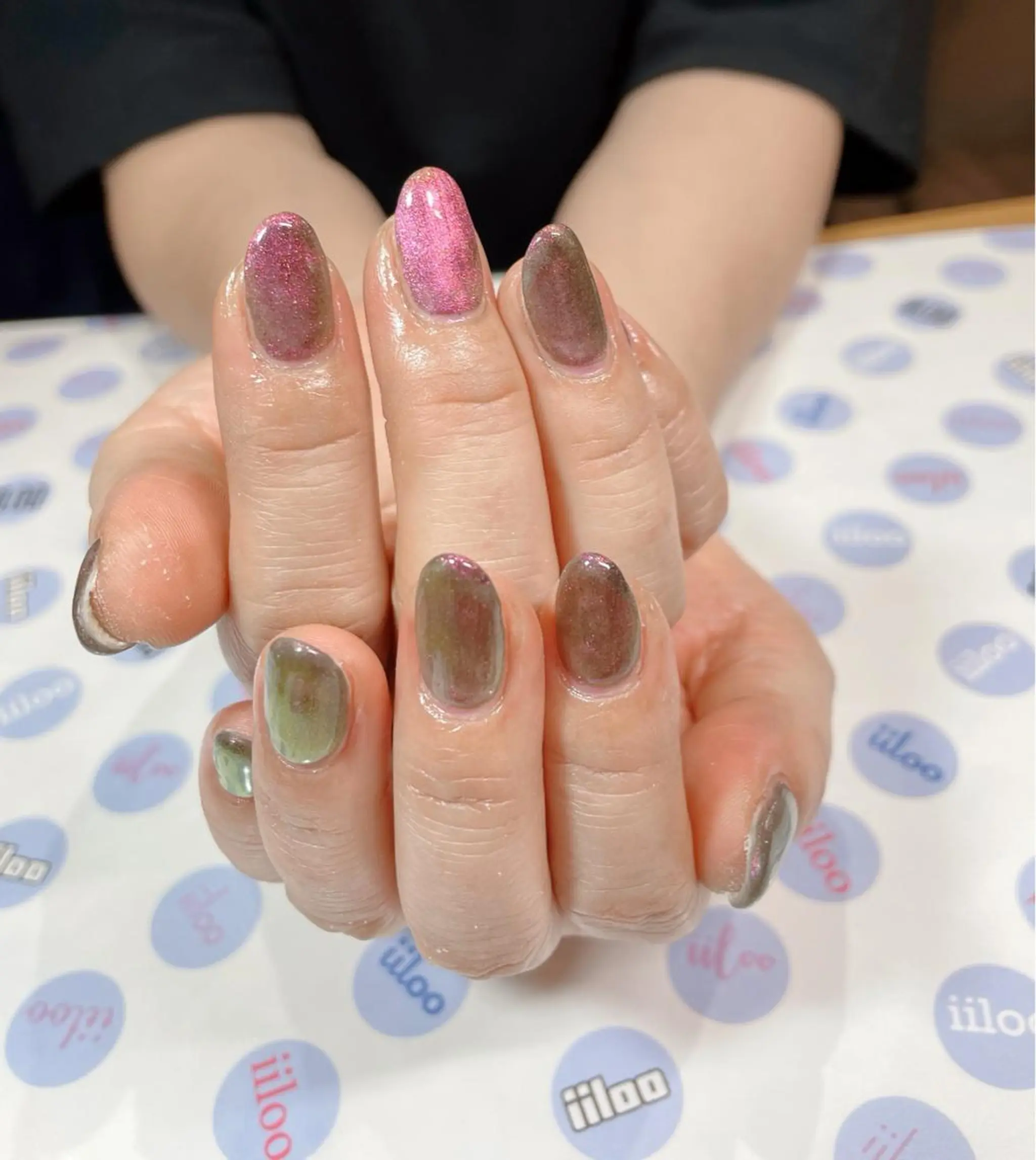 ネイル iiloo aromaworksのネイルデザイン