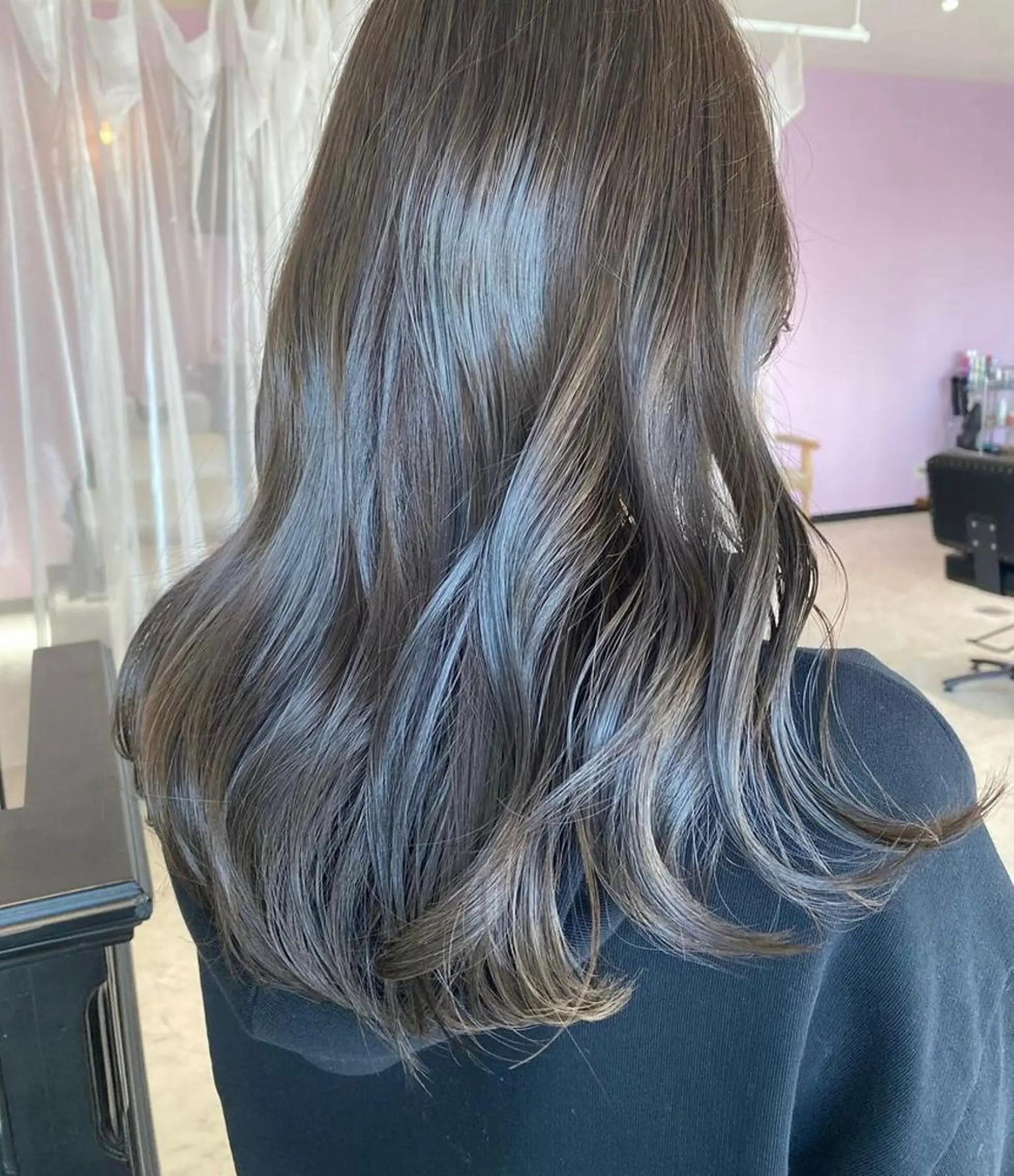 ロング カラー 藤井 貴美子のヘアスタイル