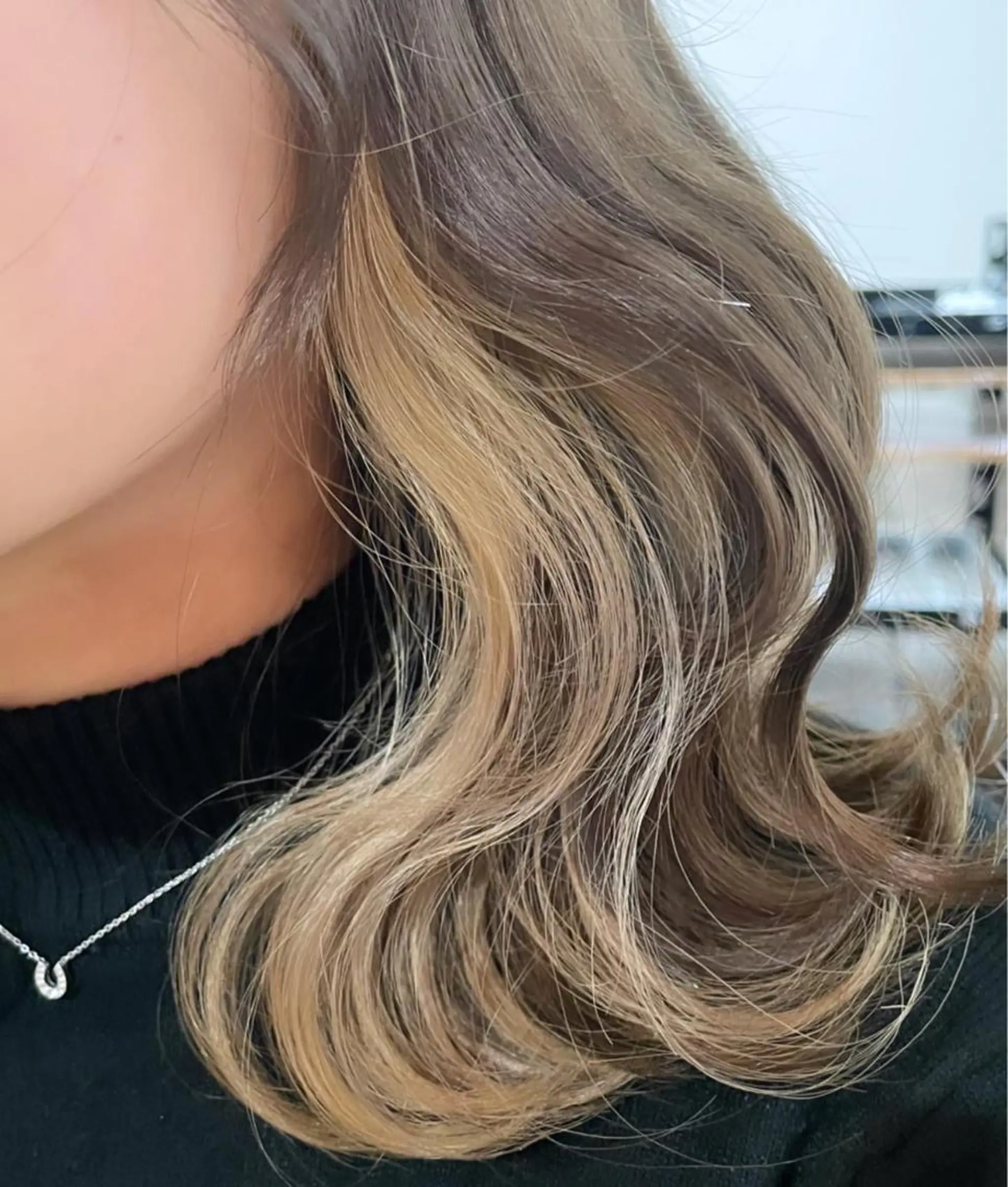 ミディアム カラー ブラウンカラー ショコラブラウン インナーカラー GIMMICK pasha所属・asumi/栄/ハイ トーン/ブリーチ/のヘアスタイル