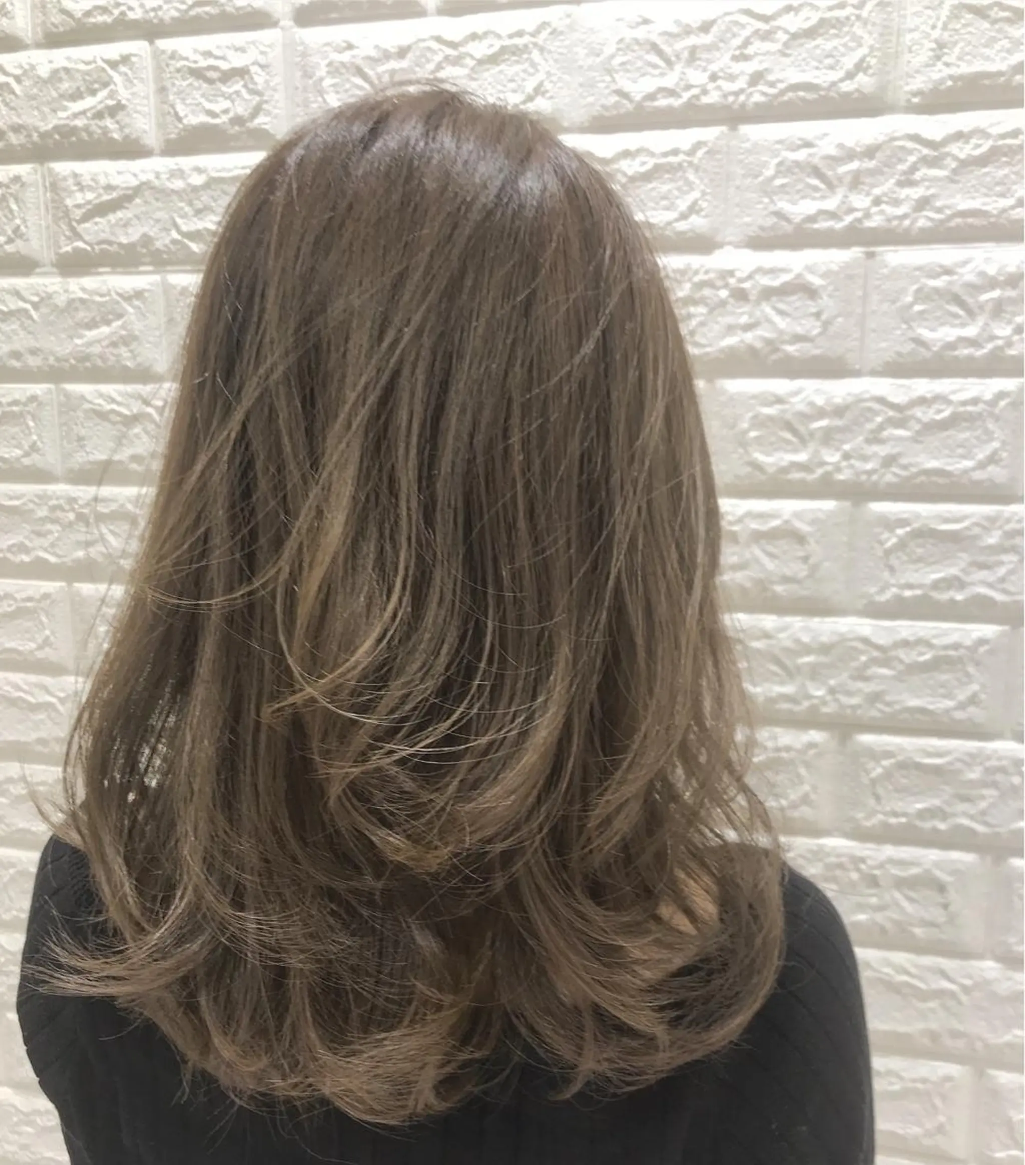 ミディアム カラー グレージュ 外国人風カラー ナガイ ユウキのヘアスタイル
